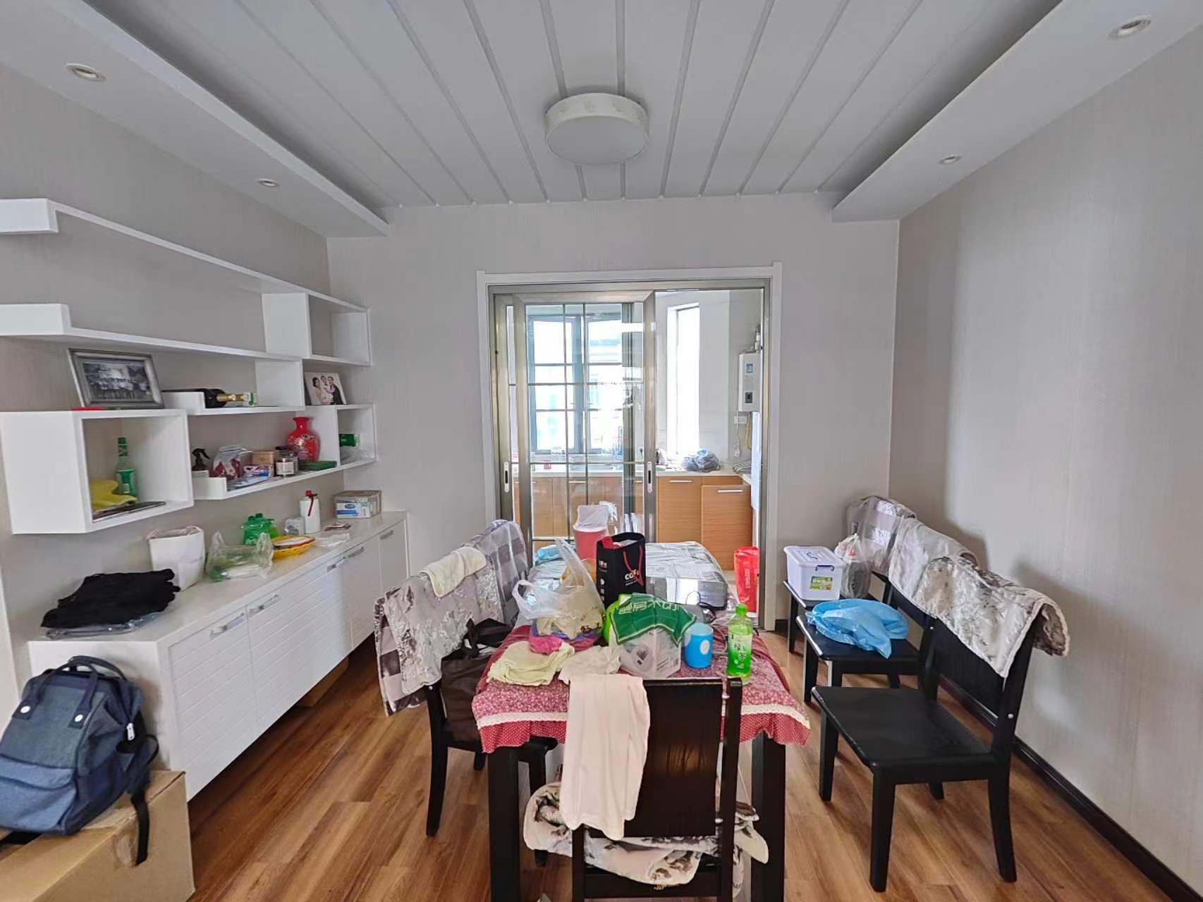 绿地华庭麓城精装大三房，全屋品牌家具家电，拎包入住，看房方便