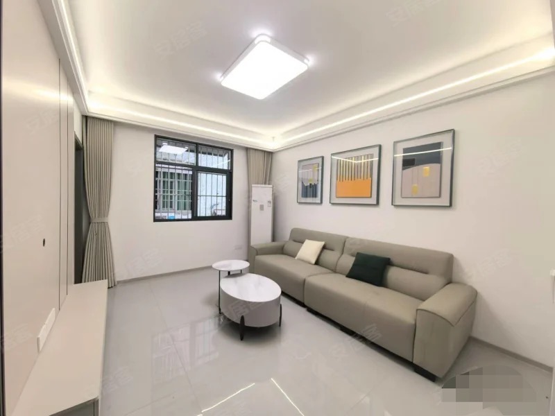 新八中附近， 全新精装三房，步梯2楼，南北通透，采光好，有证