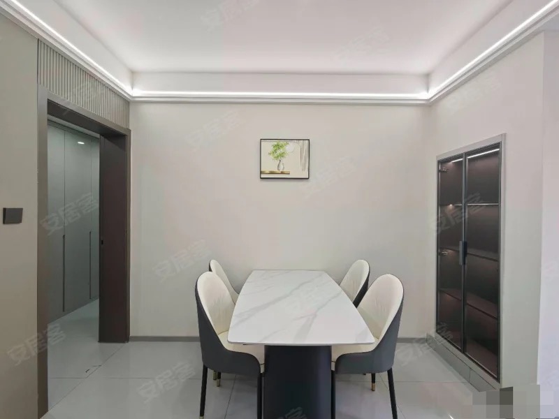 283，环球大新路xiao学旁，步梯三楼，精装3室2厅2卫，成色新，捡漏