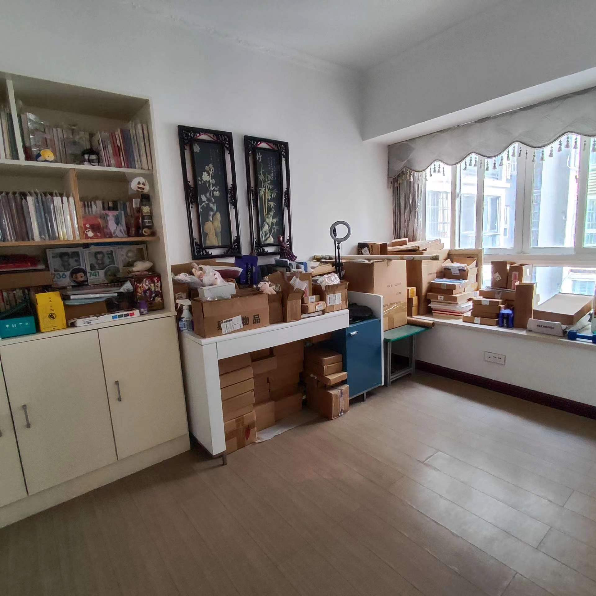 汉江景苑.新三中旁.精装三房.证件满二.看房方便