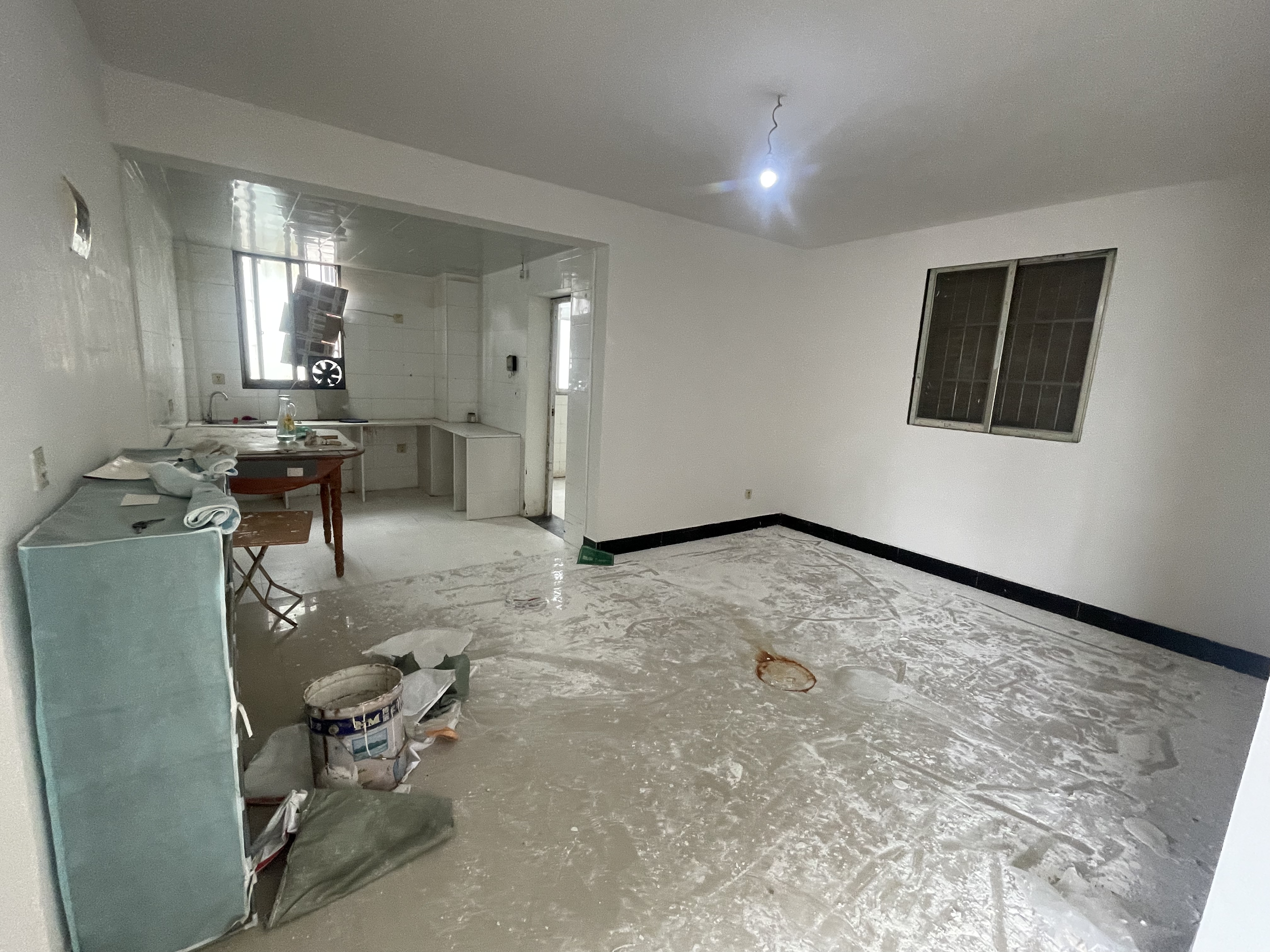 怡家酒店旁笆篓湾社区 .出门. 武商就在旁边. 交通便利