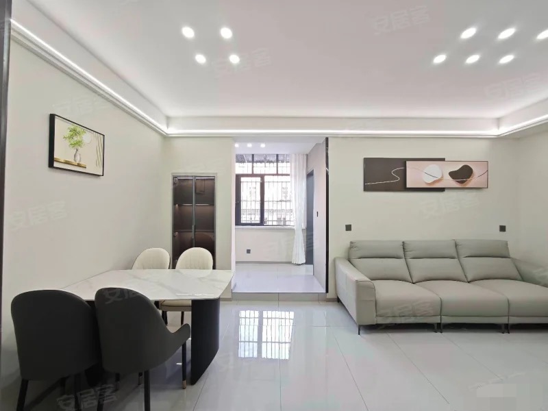 283，环球大新路xiao学旁，步梯三楼，精装3室2厅2卫，成色新，捡漏