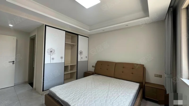 降价了，城南，荣怀C区，精装三房两卫，边户，好楼层，视野好，诚心出售