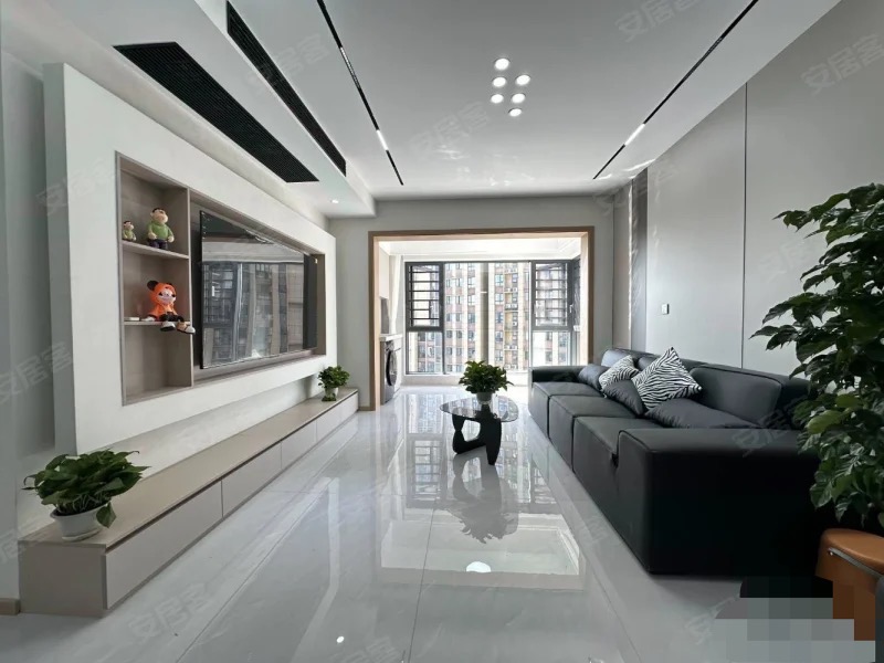 降价了，城南，元泰未来城B2区，湖景房，精装三房两卫，电梯好楼层19楼，