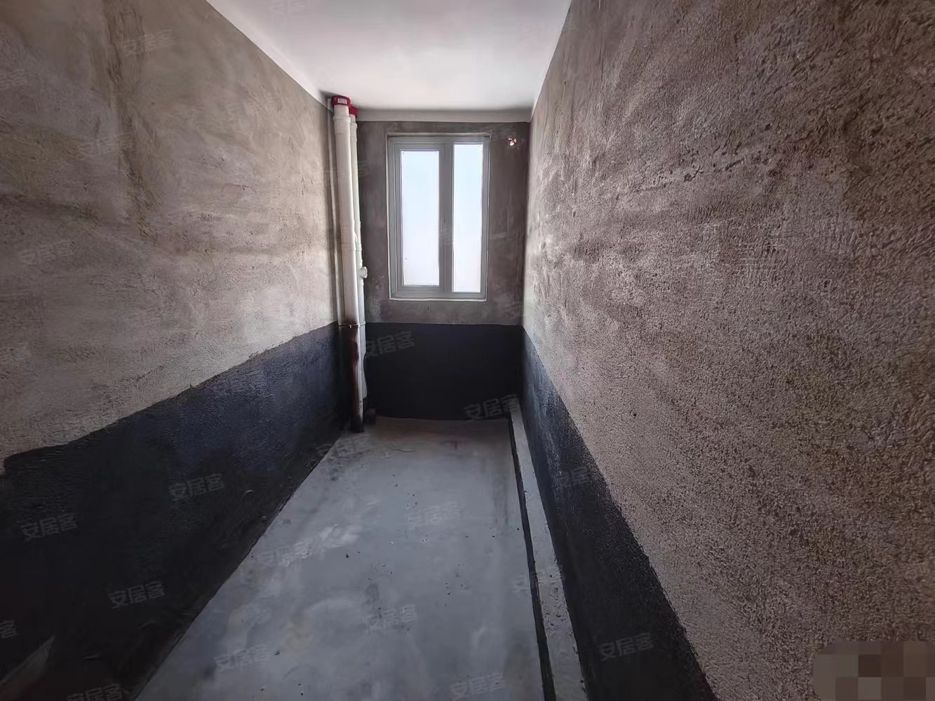 43，新二中对面，森林国际，仙湖公园沔阳公园旁，单价5500，满二，中间楼层