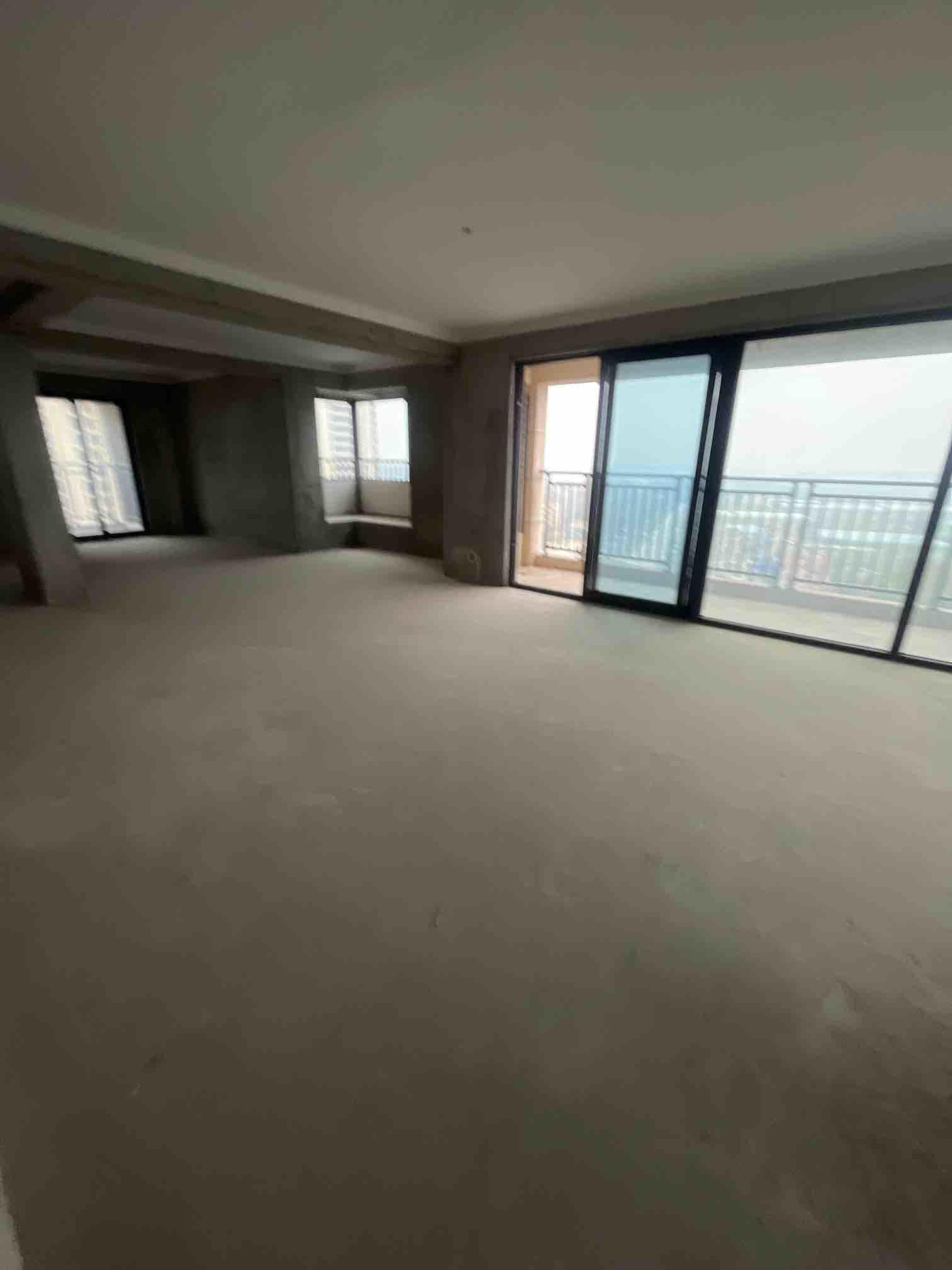 诚心出售，祥生观澜府，江滩公园旁，户型方正，视野超好