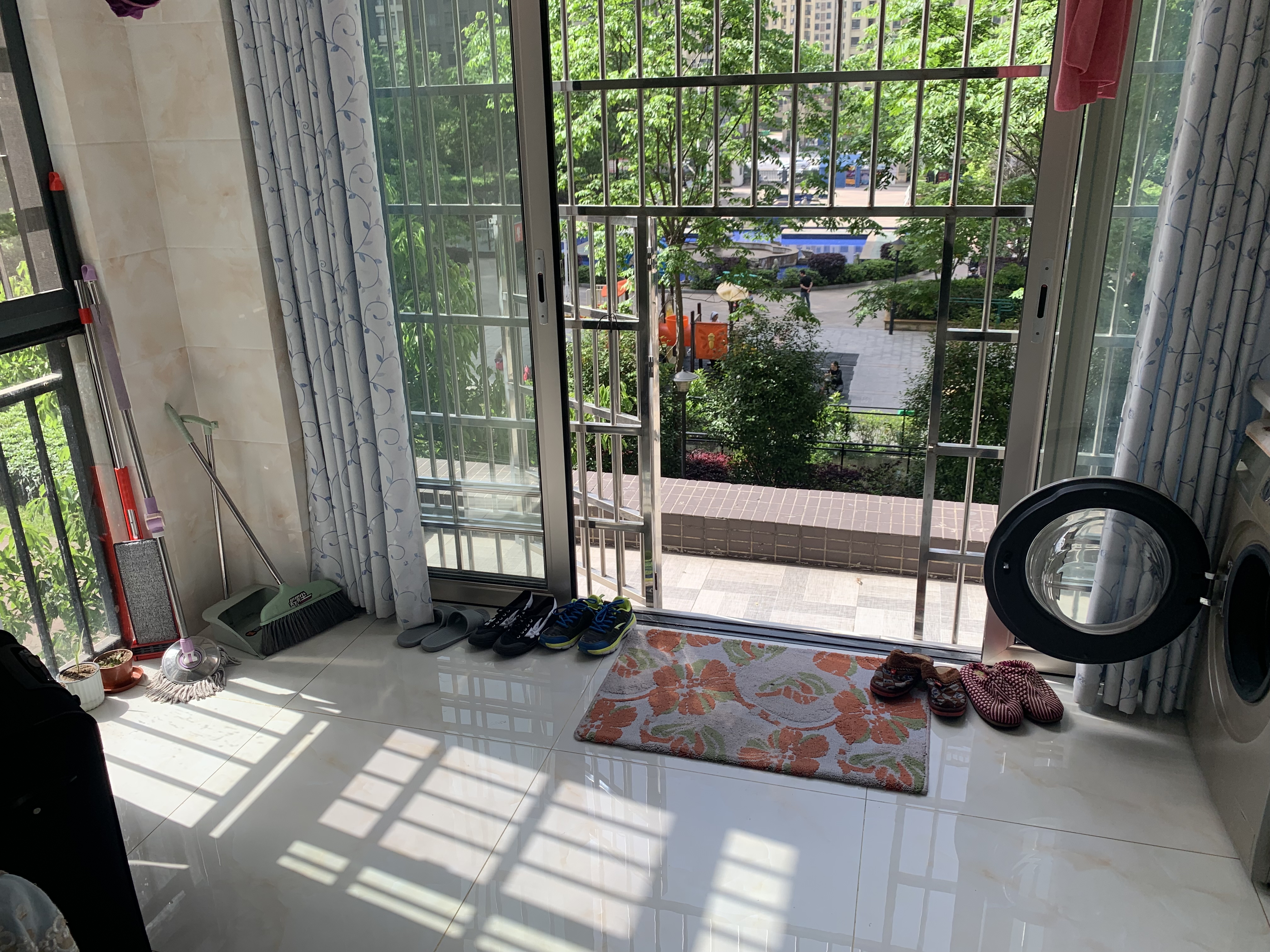 和合国际城精小三房 前面没遮挡采光 好