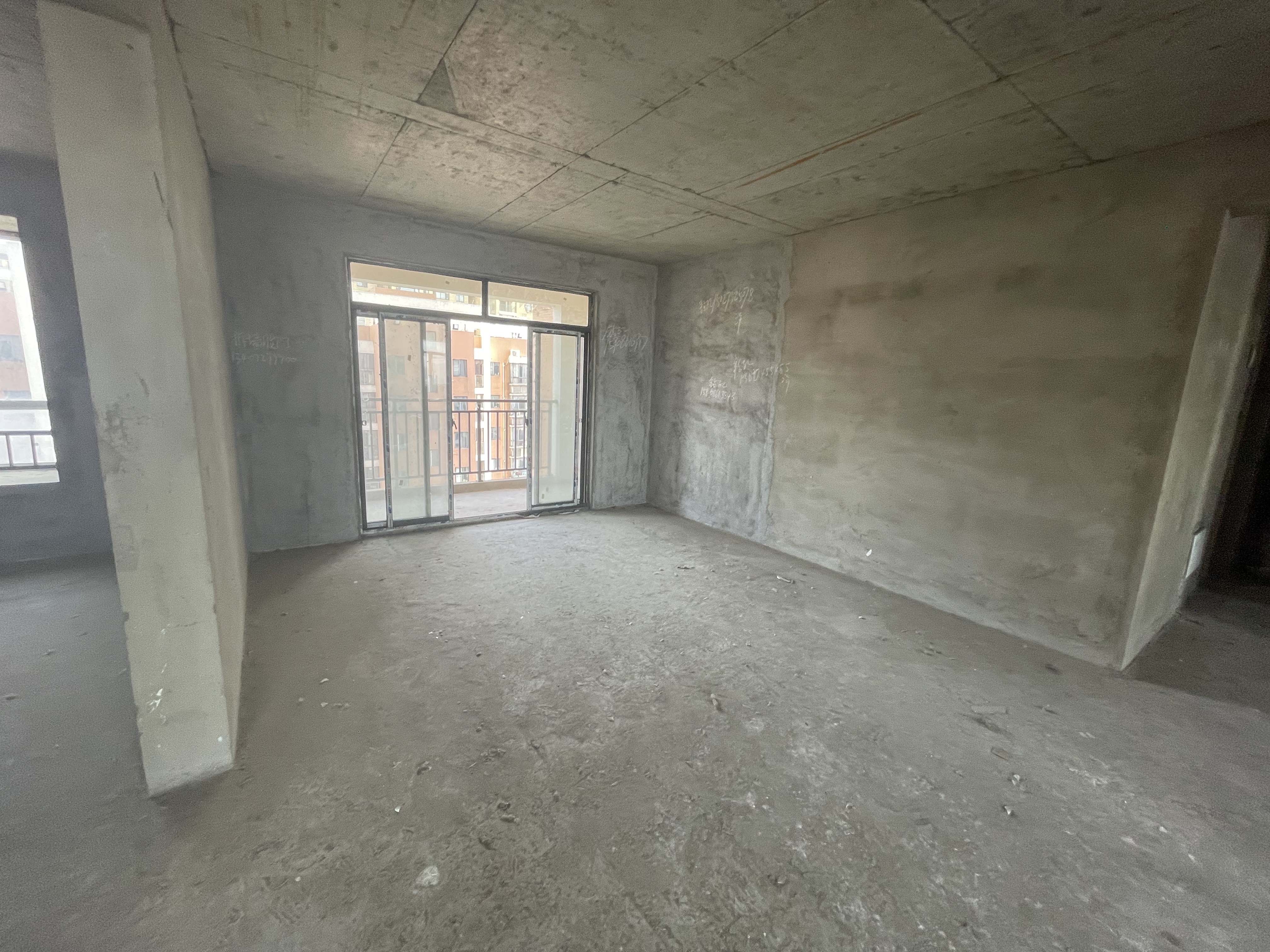 新街毛坯三房单价4000多城南证件满二