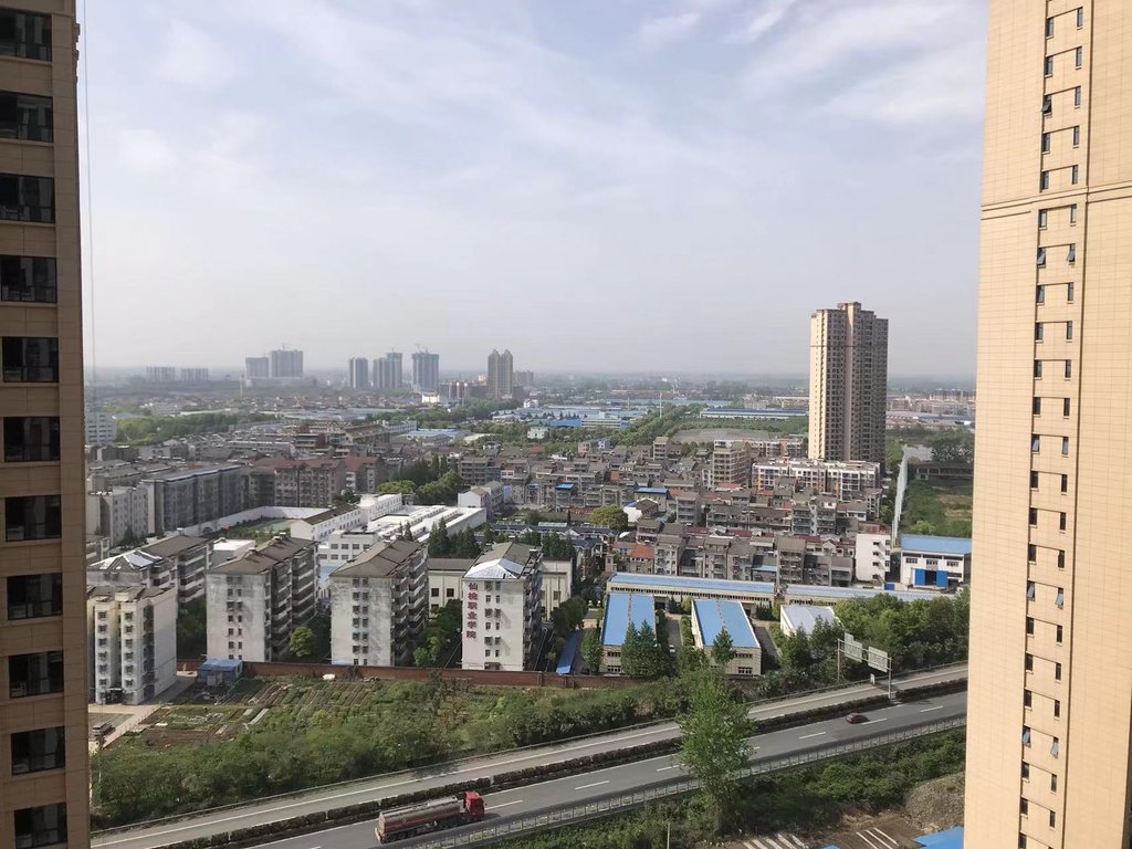 御湖世家湖景房小区环境好中间楼层看房有密码户型方正