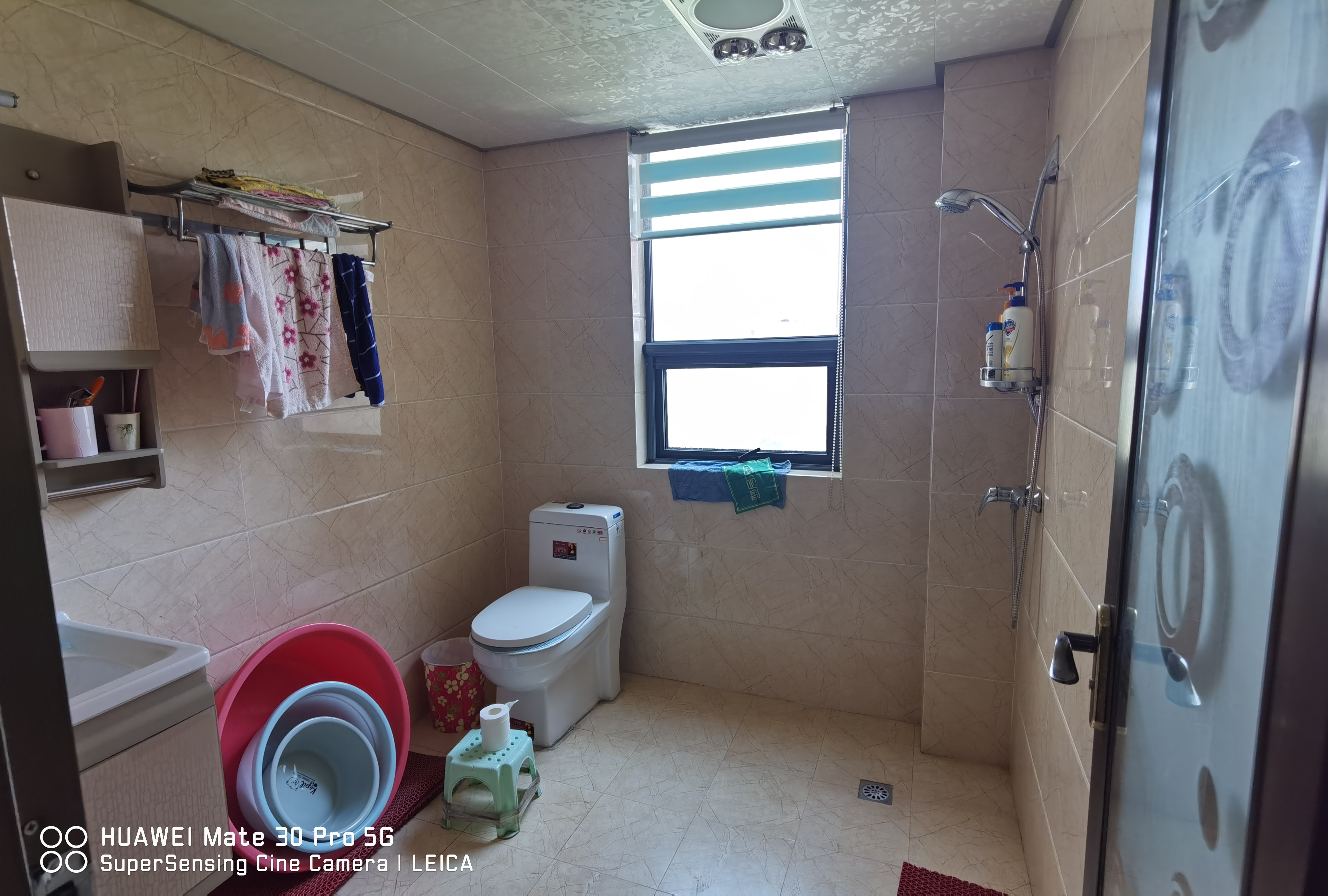 金域城邦精装三房拎包入住看房方便中间楼层来电咨询吧