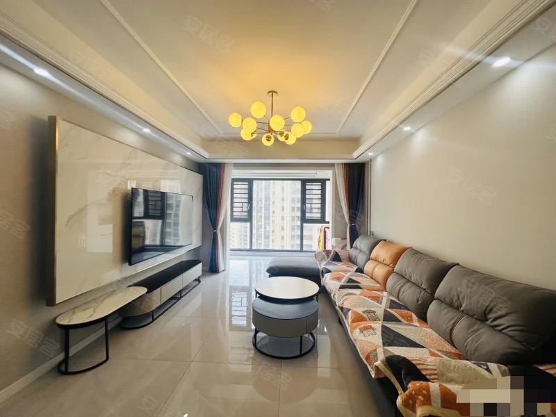 房东降价急售，御湖世家 ，湖景房， 送车位，全新装修3房，品牌装修，证满二