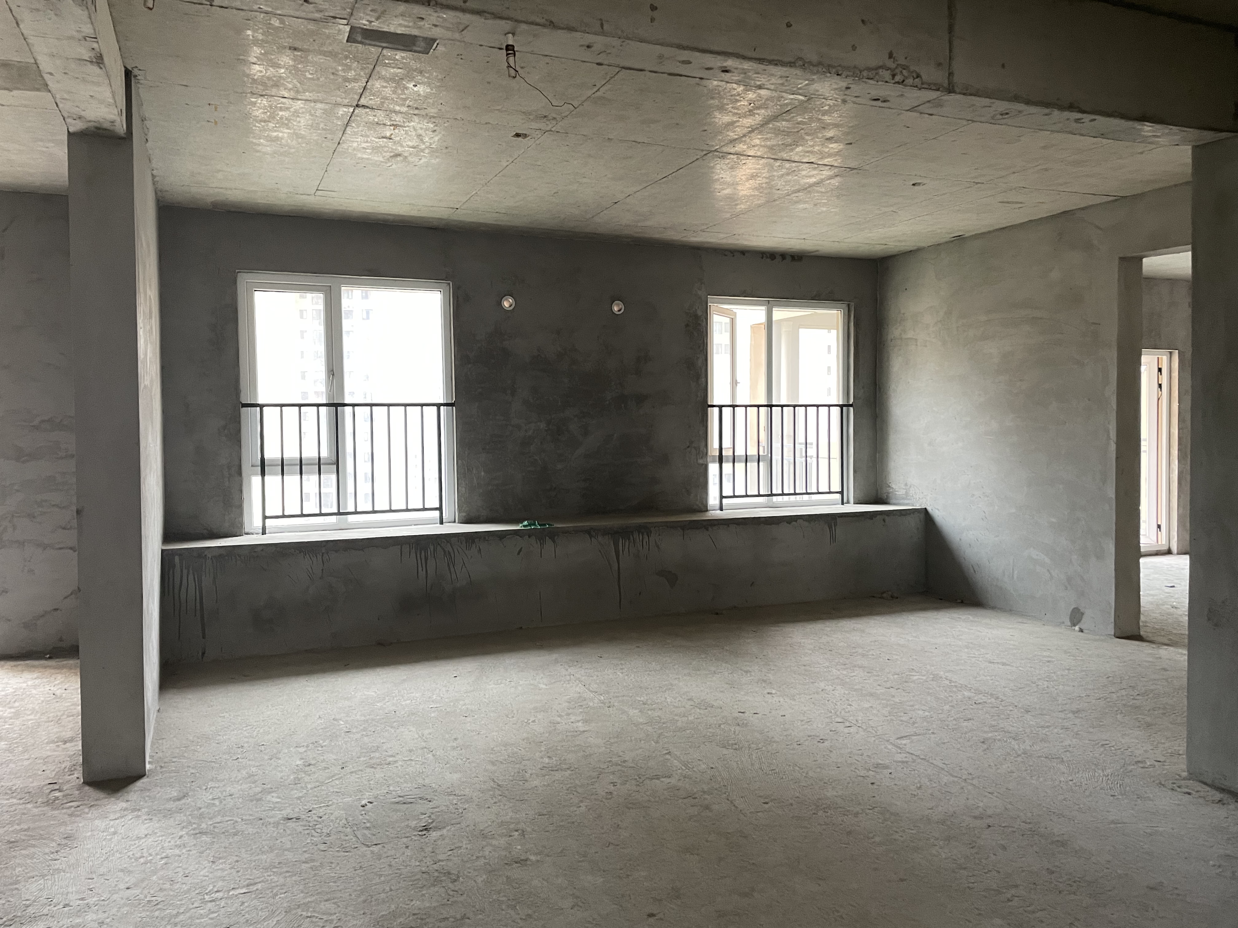 满庭春192平大平层毛坯湖景房没有不喜欢的道理带车位