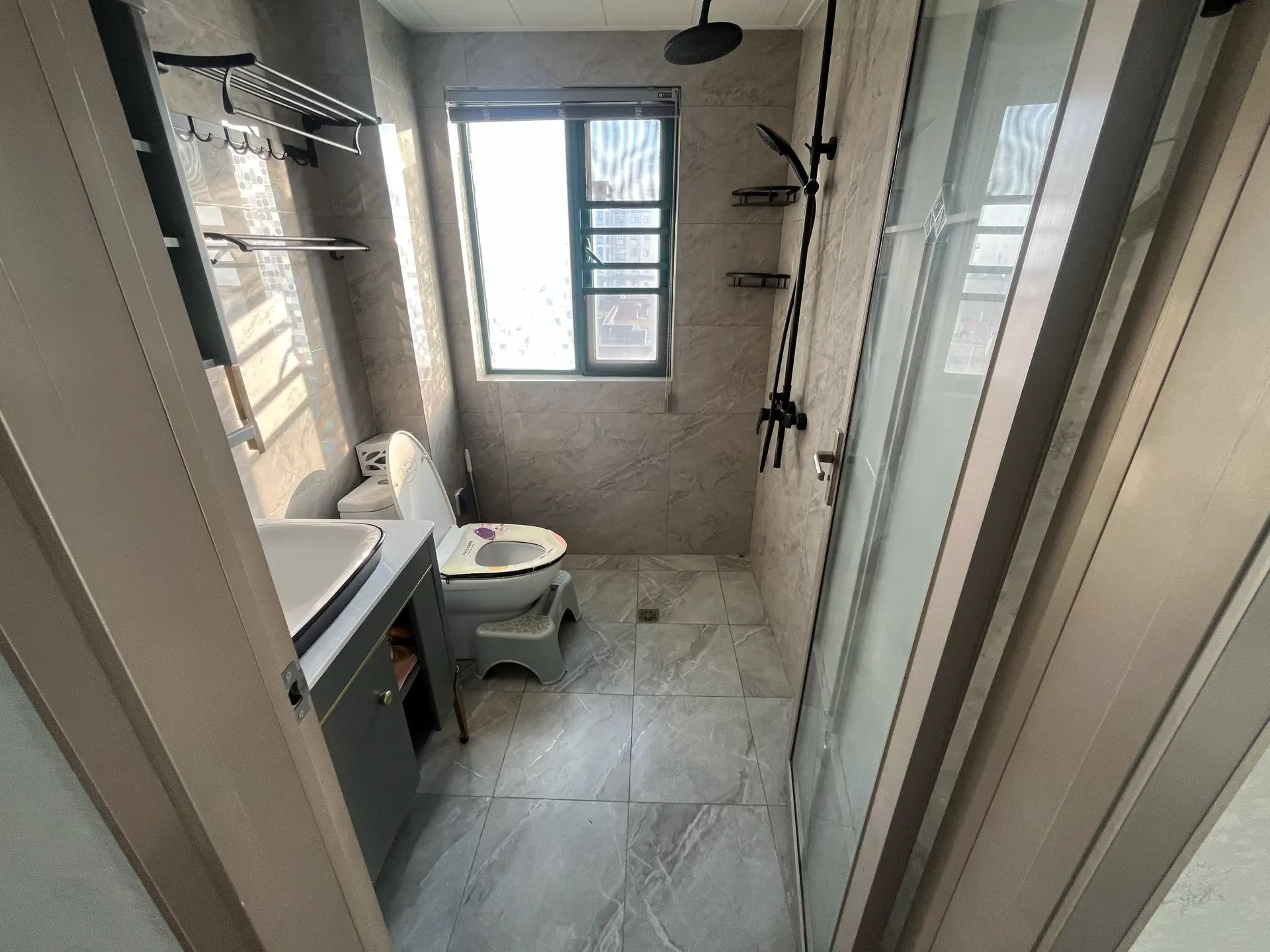 捡漏，新城壹号五期，边户，精装三房，好楼层，证满二，9成新