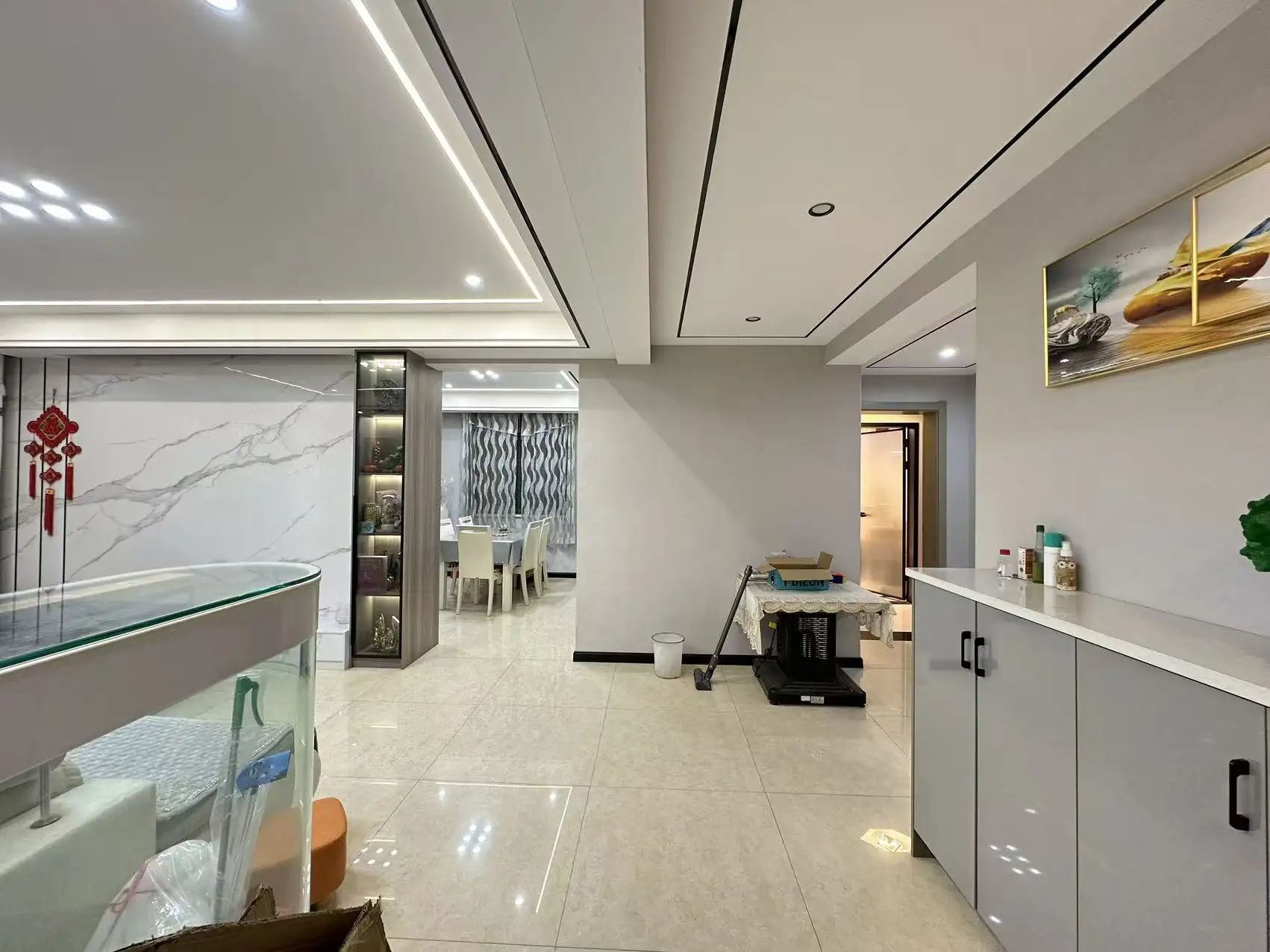 捡漏，江滩公园附近，步梯3楼，成色新，精装三房，南北双阳台，证满二