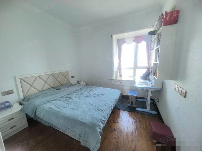 急售，森林国际，精装三房，单价5600多，好楼层，证满二，全屋中央空调，