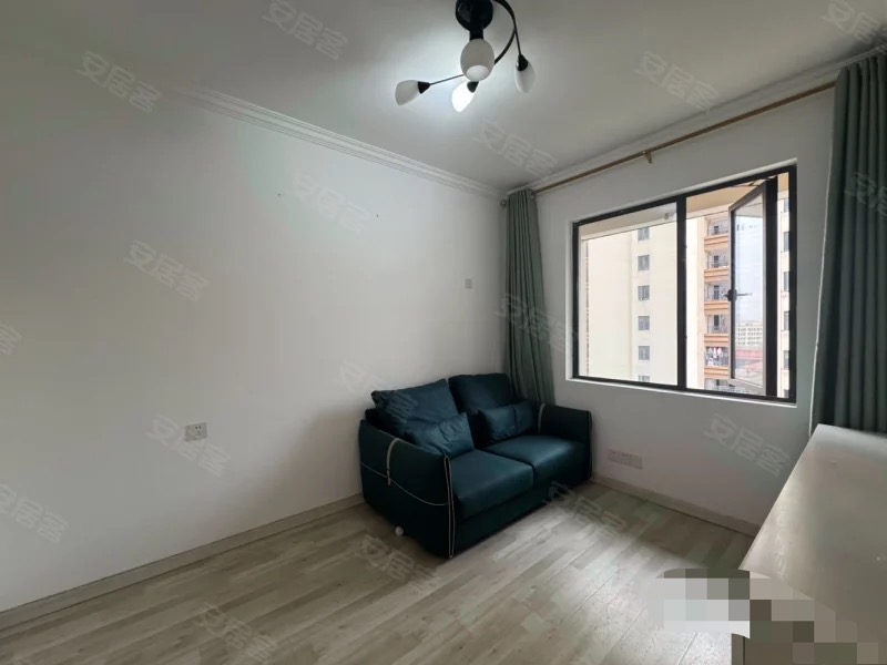 城南，荣怀，电梯小高层，一梯一户，精装3房2卫，9成新，好楼层，证满二