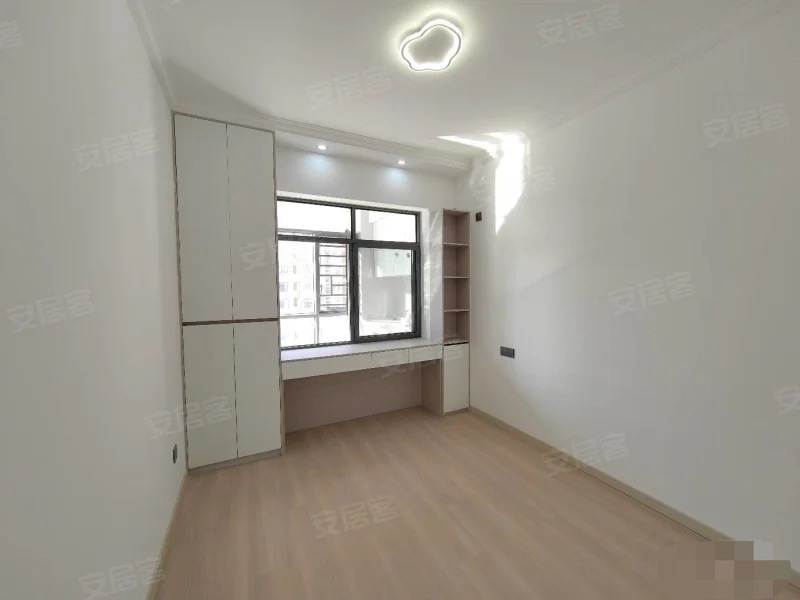 亏本急售，捡漏捡漏，城南，南国明珠，上元泰三中，电梯中间楼层，全新装修，