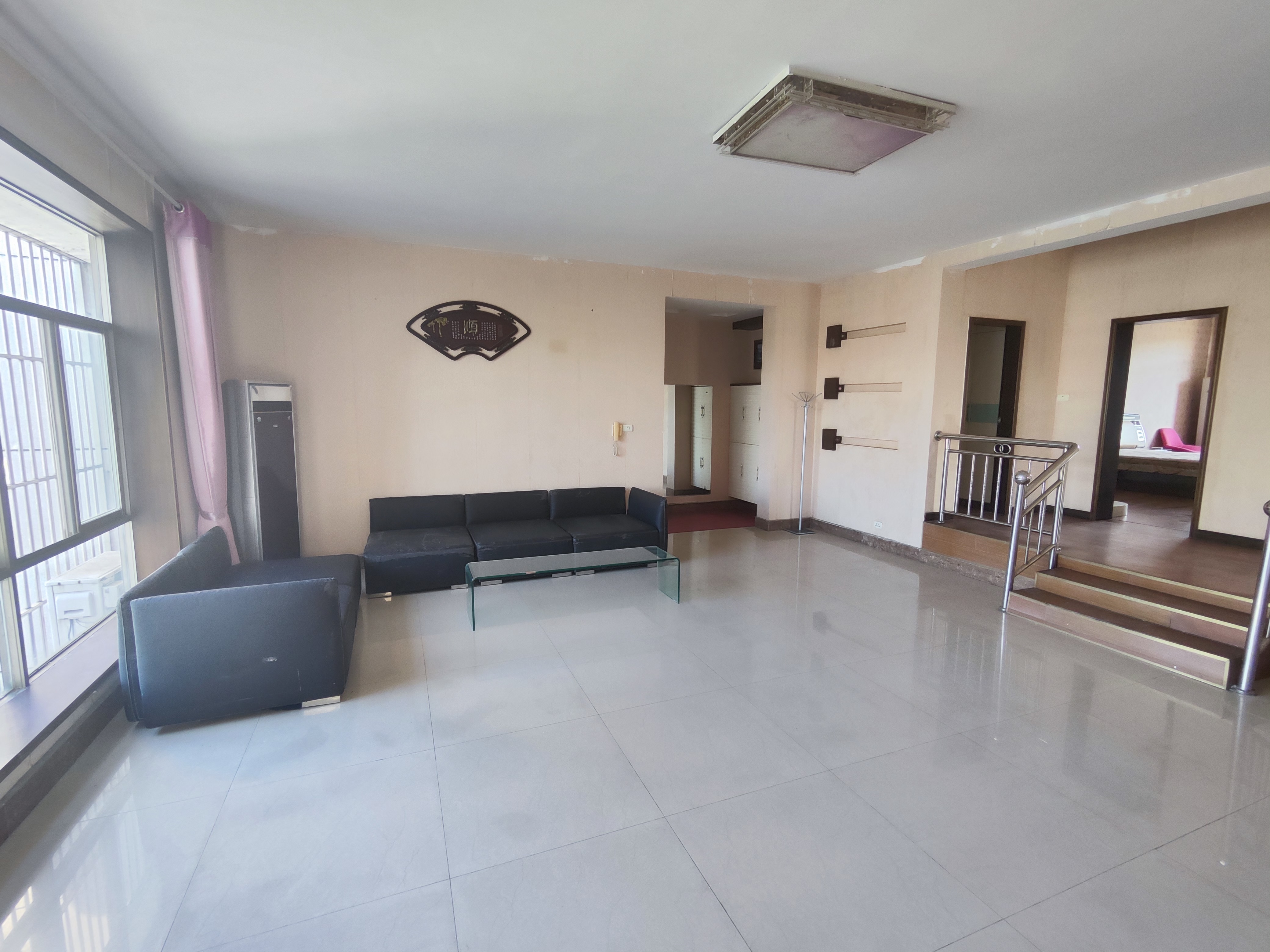 人社局宿舍有院子好停车看房方便证件满5