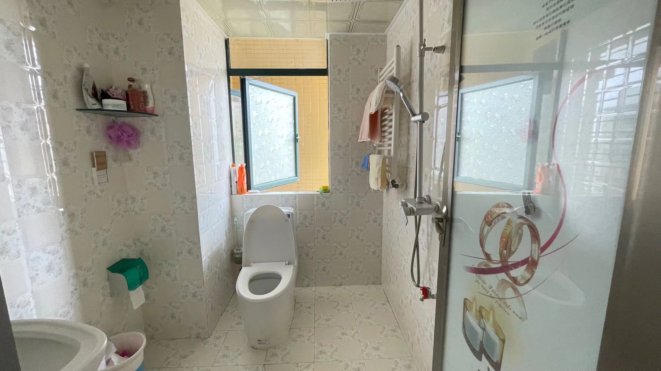 新城一号四期.精装三房.业主诚心卖.证件满二.看房方便