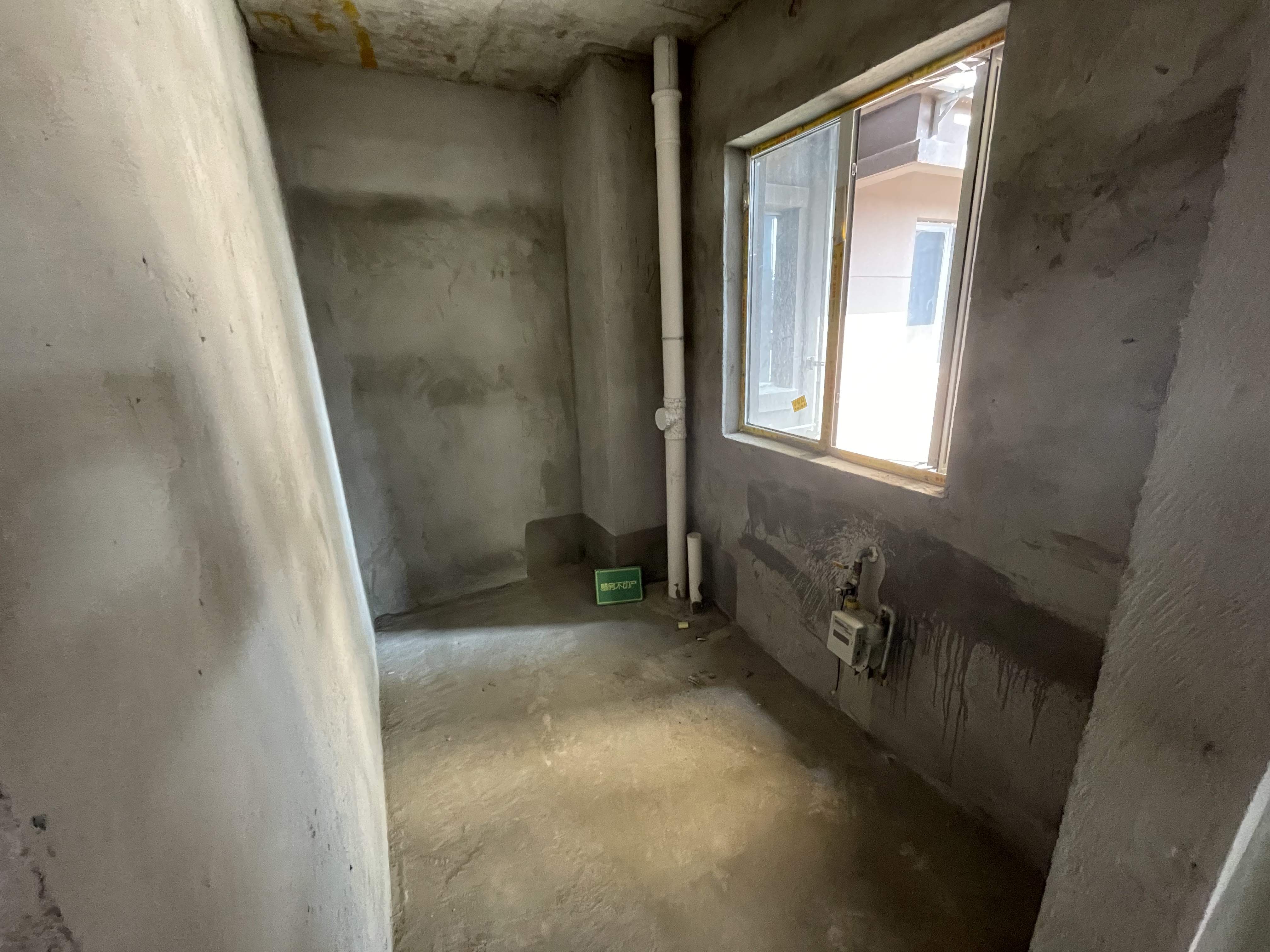 蓝天新城满二稀缺小户型两房带地下车位打包带大露台采光非常好方便看房诚心出售