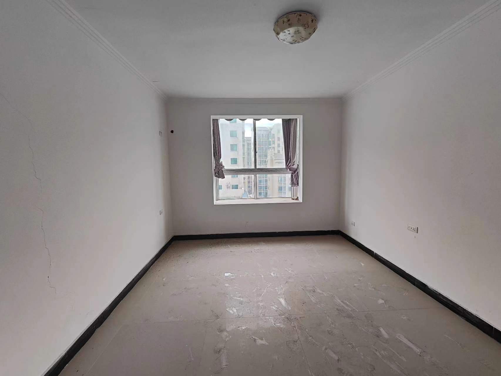 四中附近的好屋来咯，两居室一口价13个达不溜