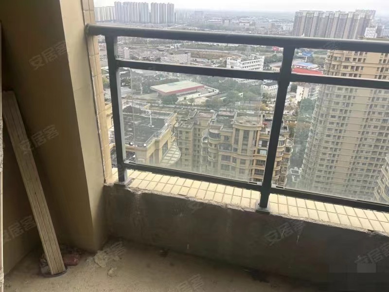 241，捡漏好房，城南，御台公馆，毛坯两房，单价4千出头，总价36万，视野采光好