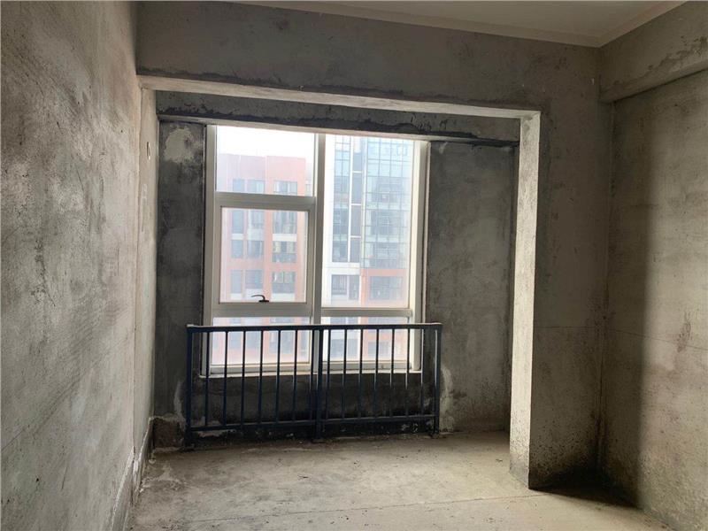 城西鸿昇现代城144平大四房送超大入户花园证满两年过户费低