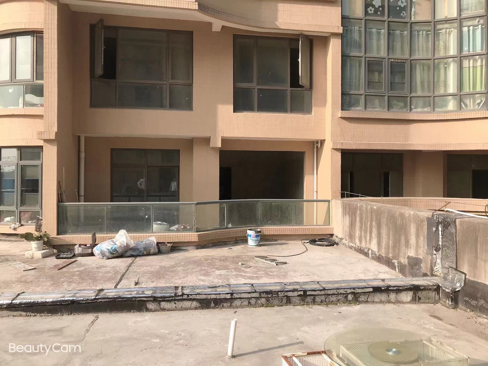 颐和公馆复式 大露台 上下两层 看房方便 证在手 满二 看房方便