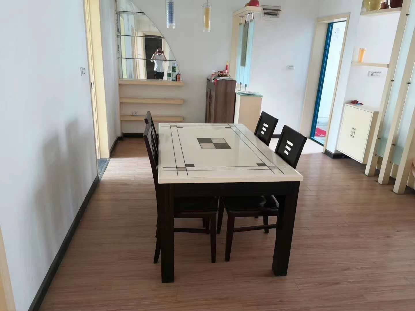 城南武商旁边武建宿舍中层南北通透大阳台可按揭