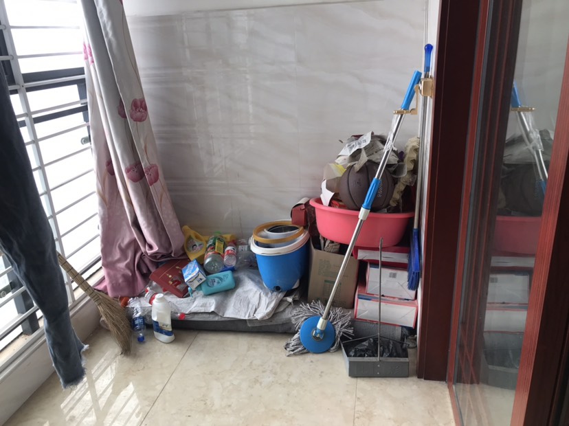 福星城精装三室两厅两卫，120平，证满2