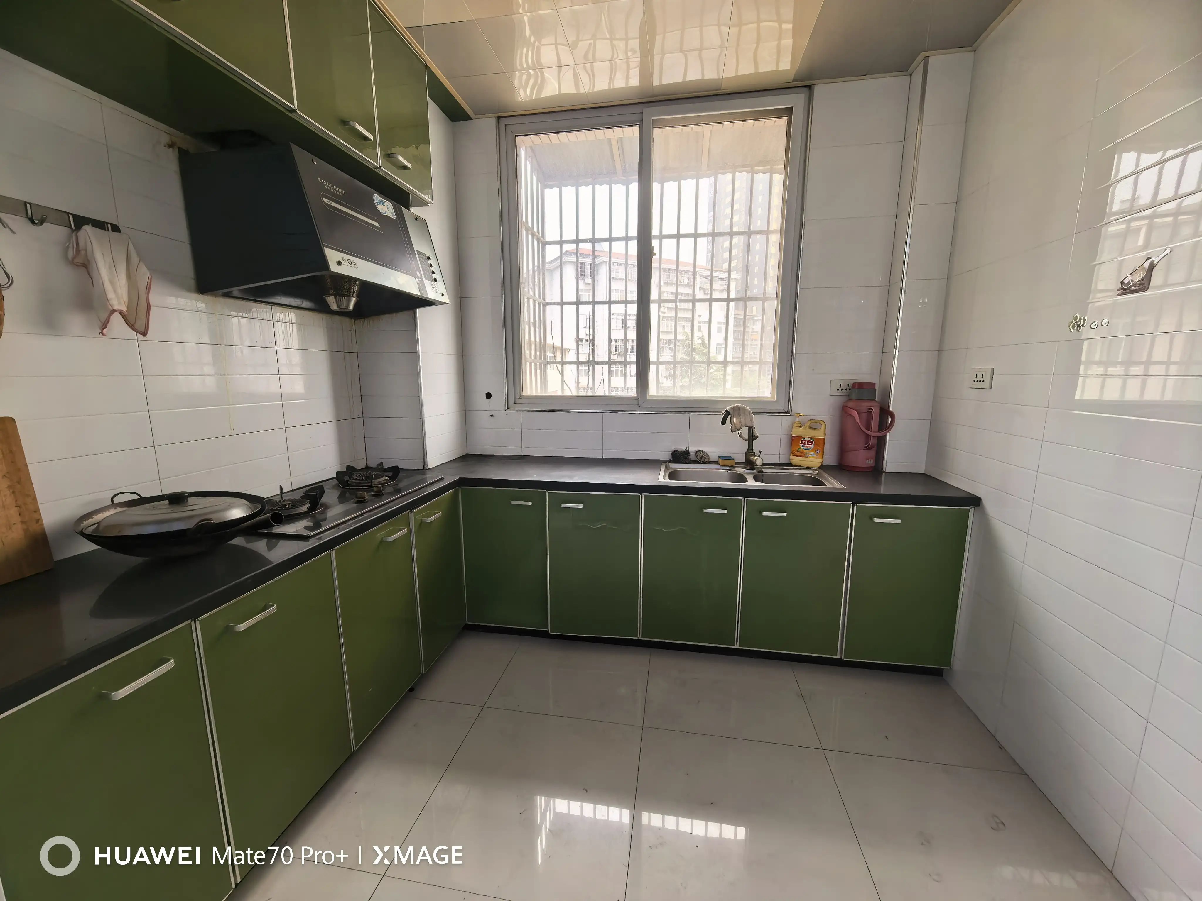 捡漏，步梯好楼层3楼，精装三房，采光好，证满二