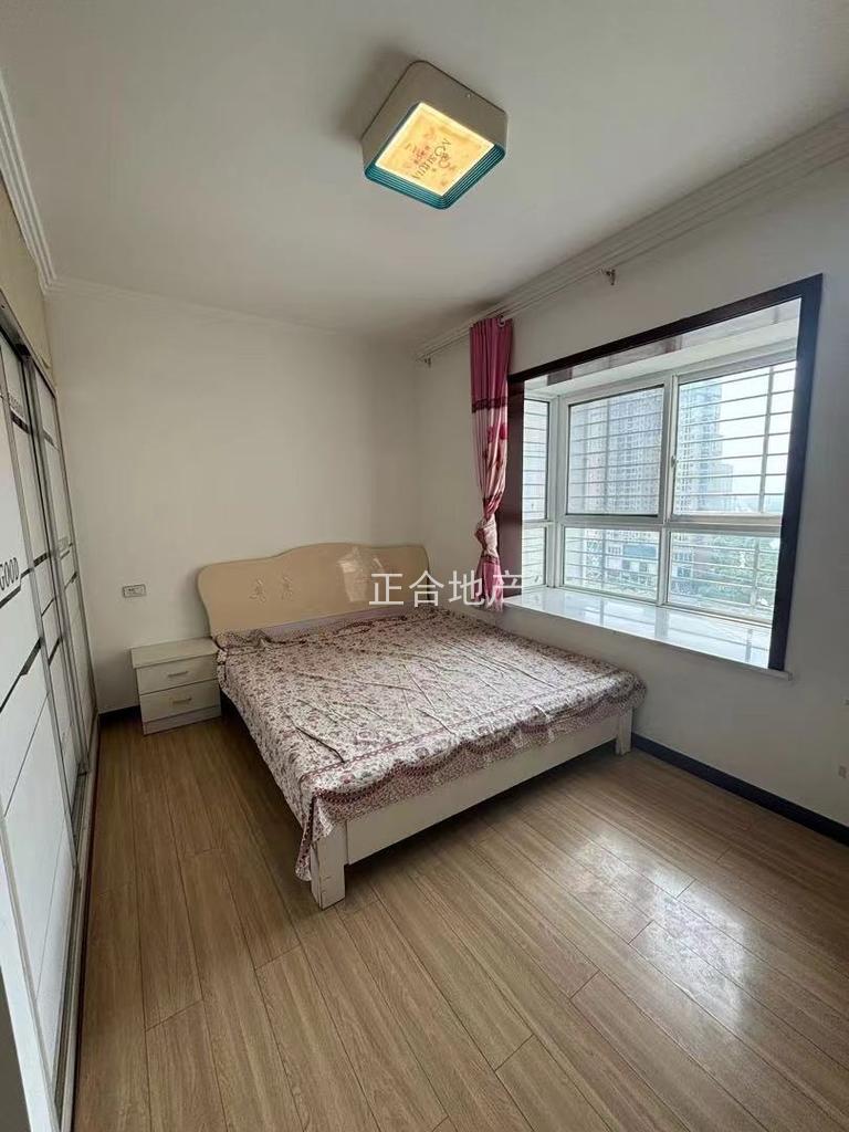 诚心出售，城南，城市丽景，精装3室2厅1卫，电梯好楼层，证满二，