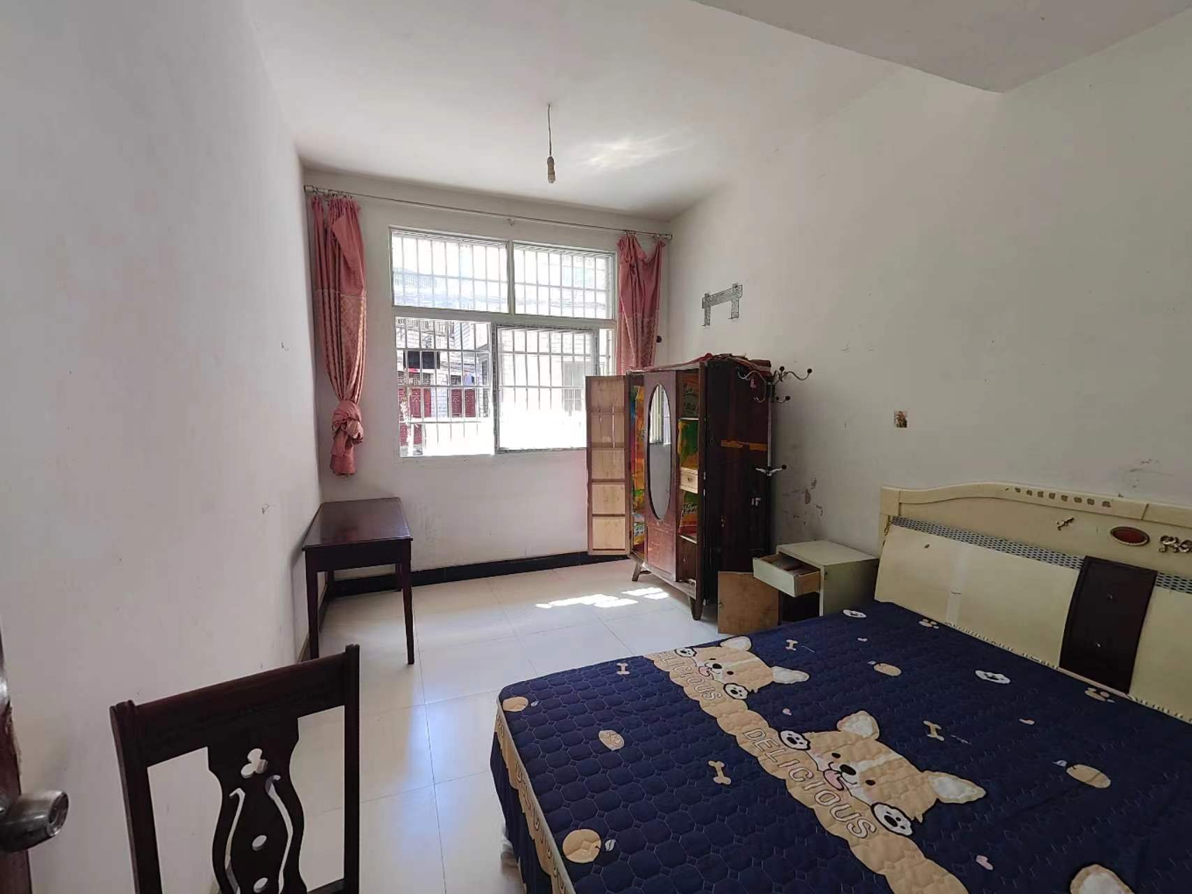 价格真的是便宜啊，沃尔玛附近的两室一厅一厨一卫，看房方便