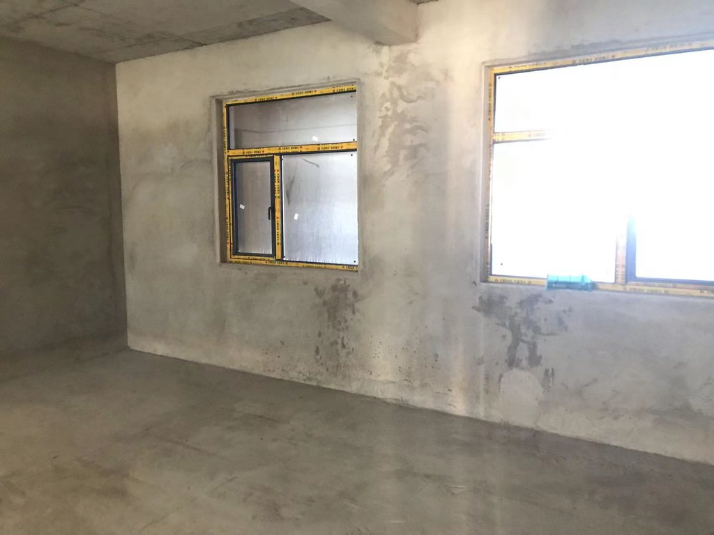 鸣森学府名都满庭春对面毛坯三房电梯中层看房方便房东诚意出售可按揭