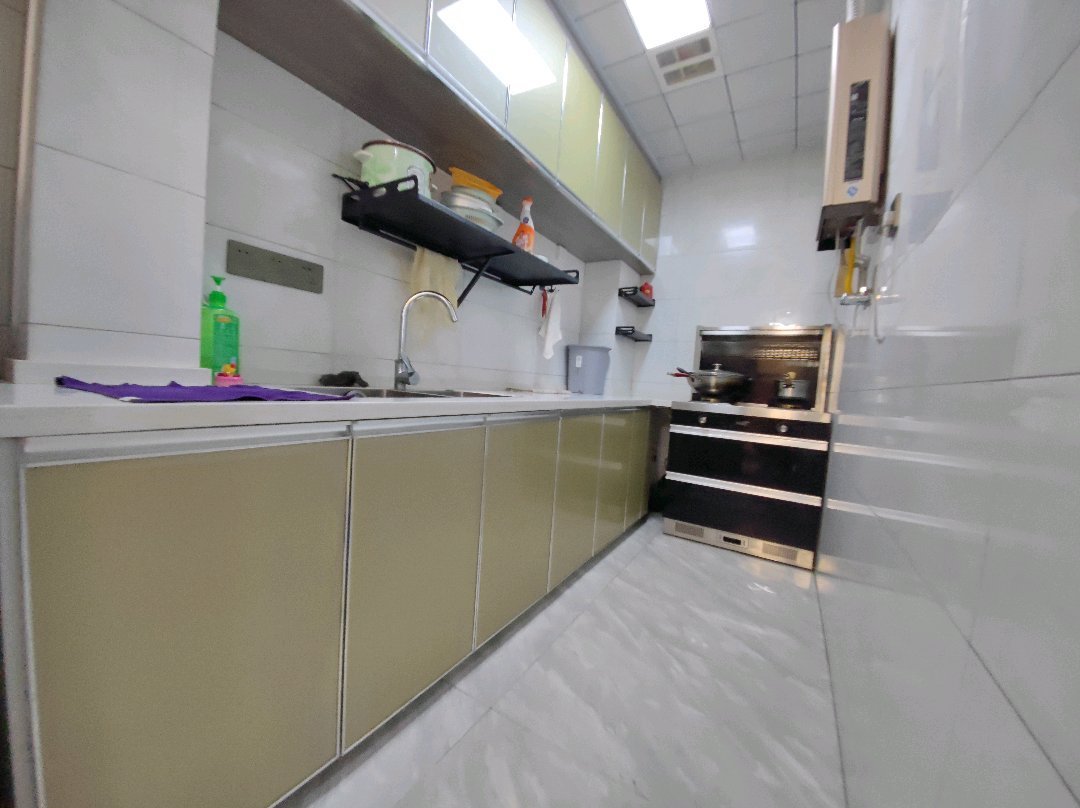 亏本出售，江滩公园旁，水云间，电梯洋房，精装三房，南北通透，证满二，