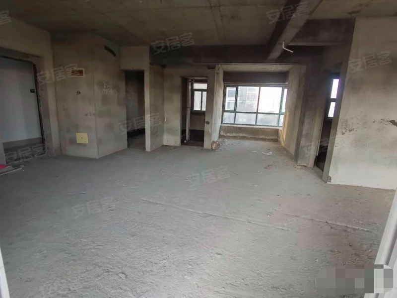 251，业主诚心出售，和合国际，东边户，采光视野好，两房，南北通透，证满二