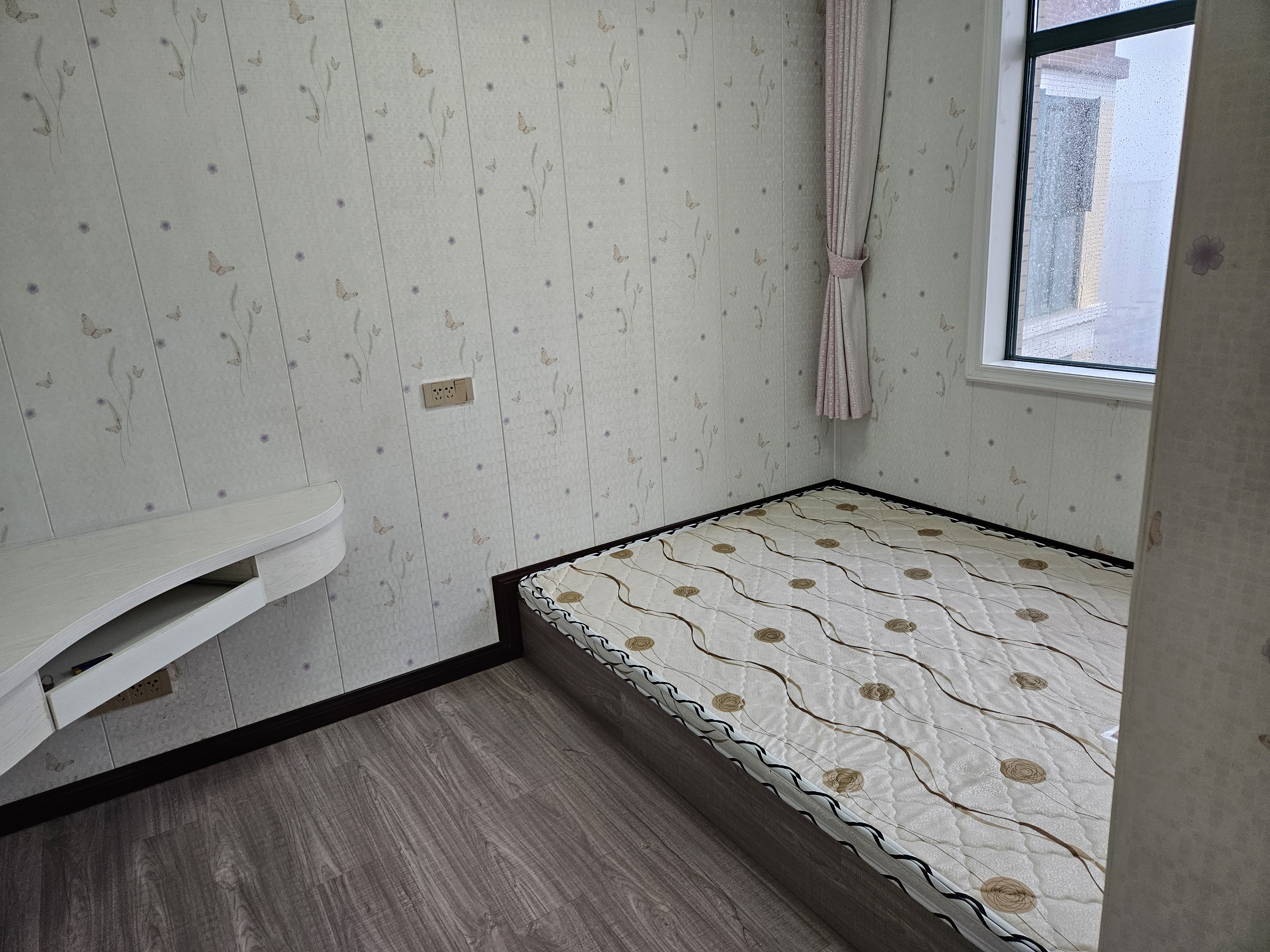 新城一号五期全新装修证件满五税费少业主诚心出售价钱好说