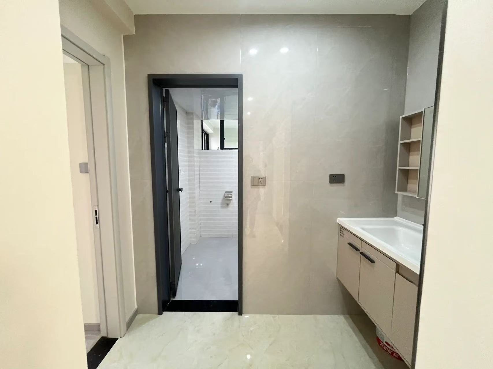 城南，福星城，电梯16楼，单价4字头，精装电梯三房，老证