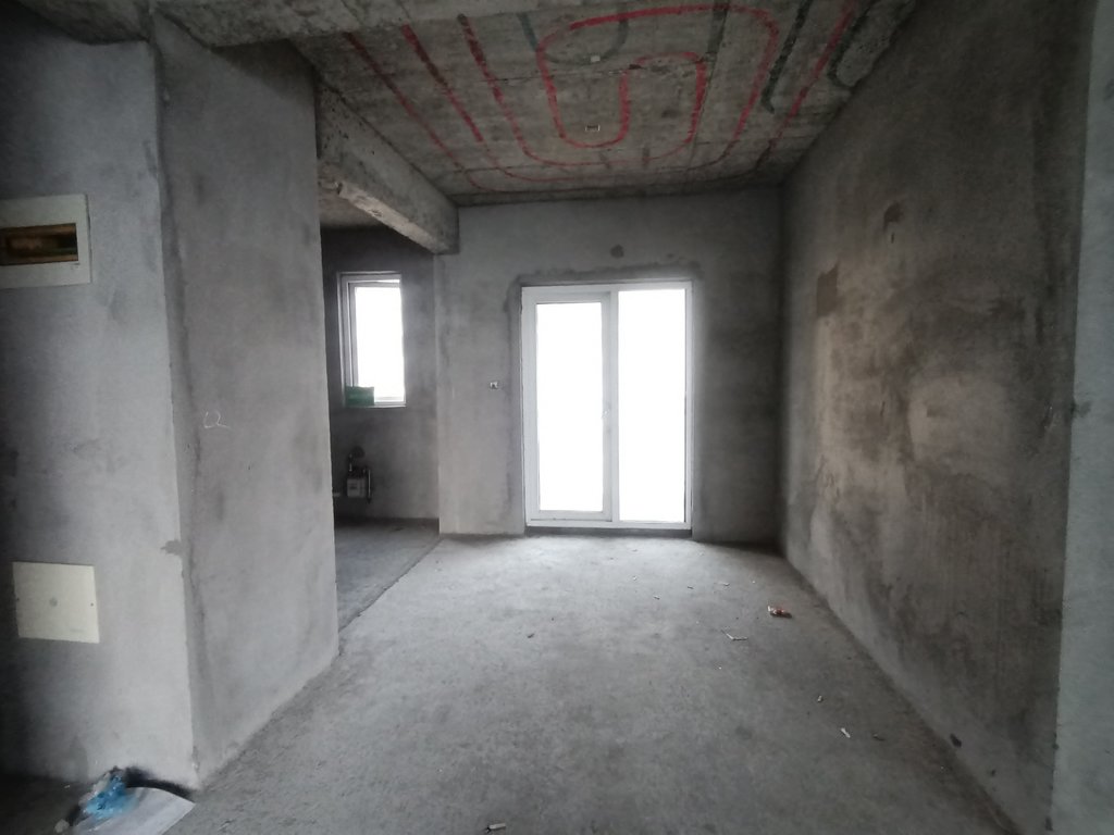 城西大盘满庭春毛坯供暖大三房下楼就是雪校