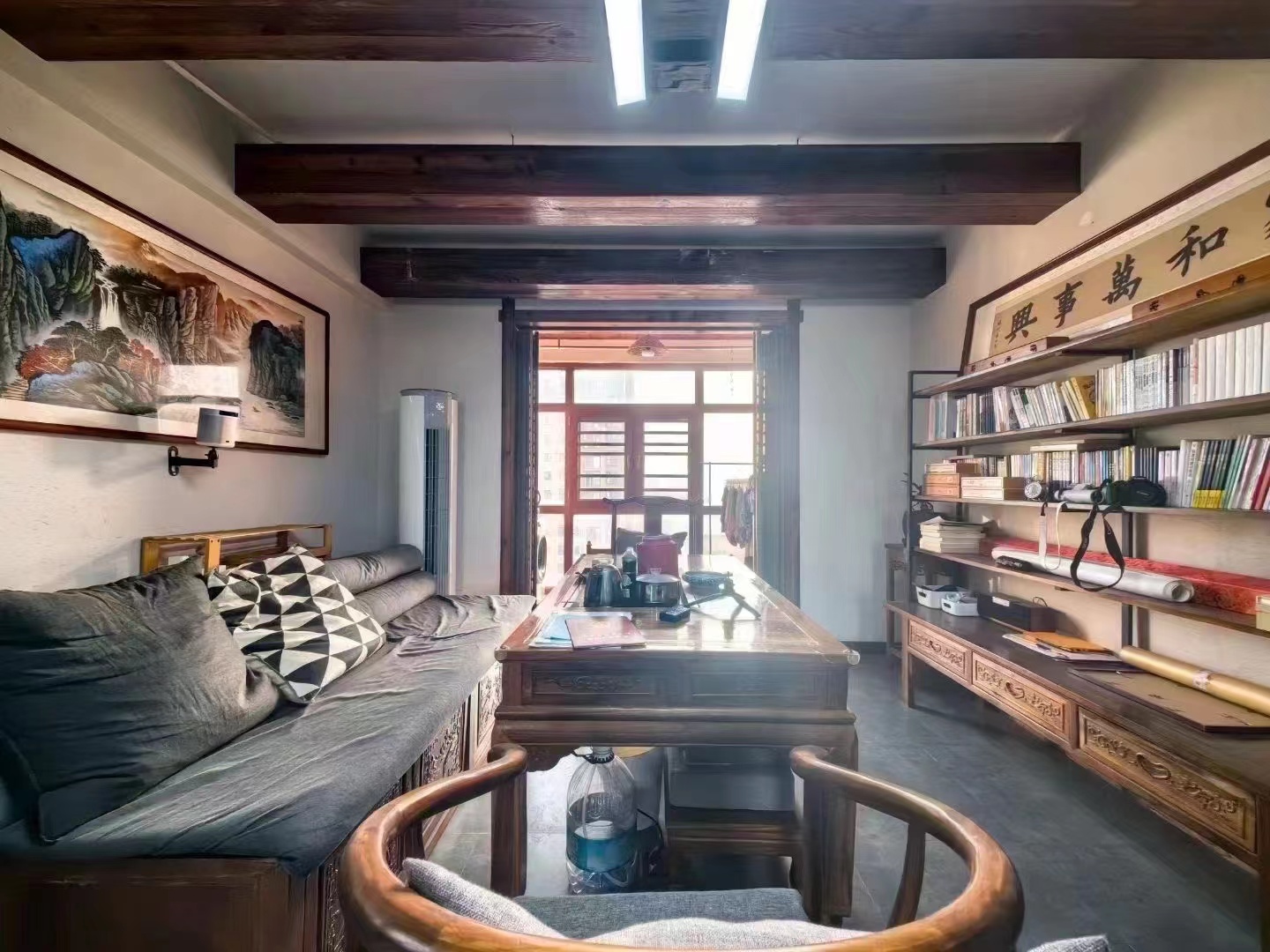 35，业主亏本出，全屋实木装修，单价4900，精装三房，懂的来