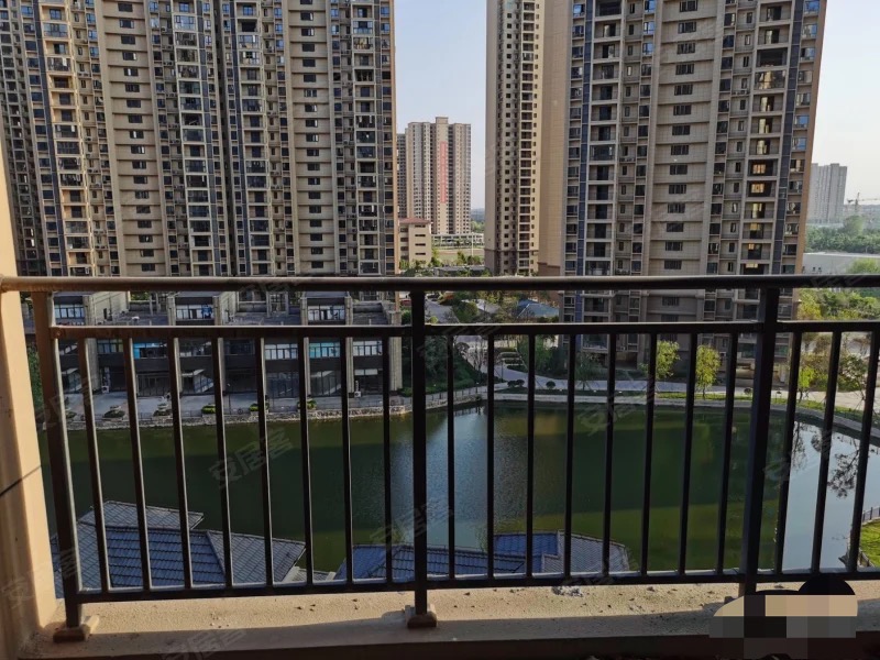 捡漏，城南，森林国际城湖景房，靠公园，单价4200左右，户型好，楼层好