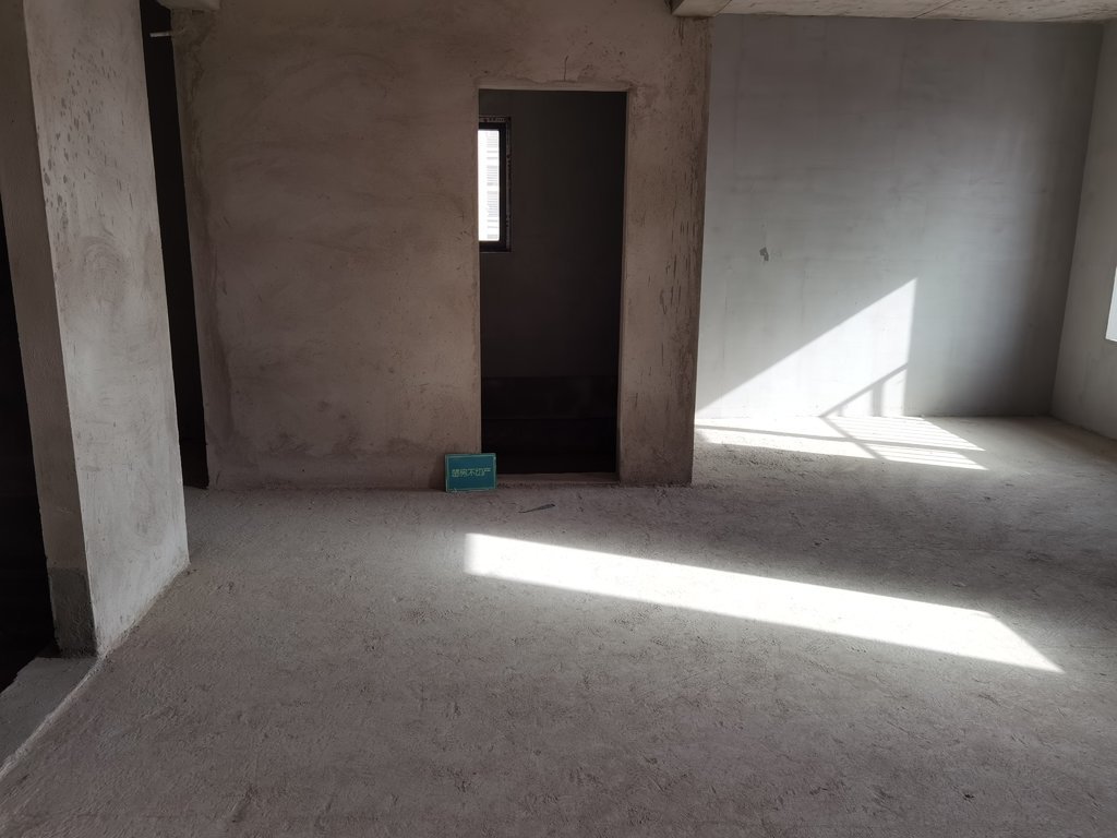 环球广场毛坯三房，采光视野，好房靠滴