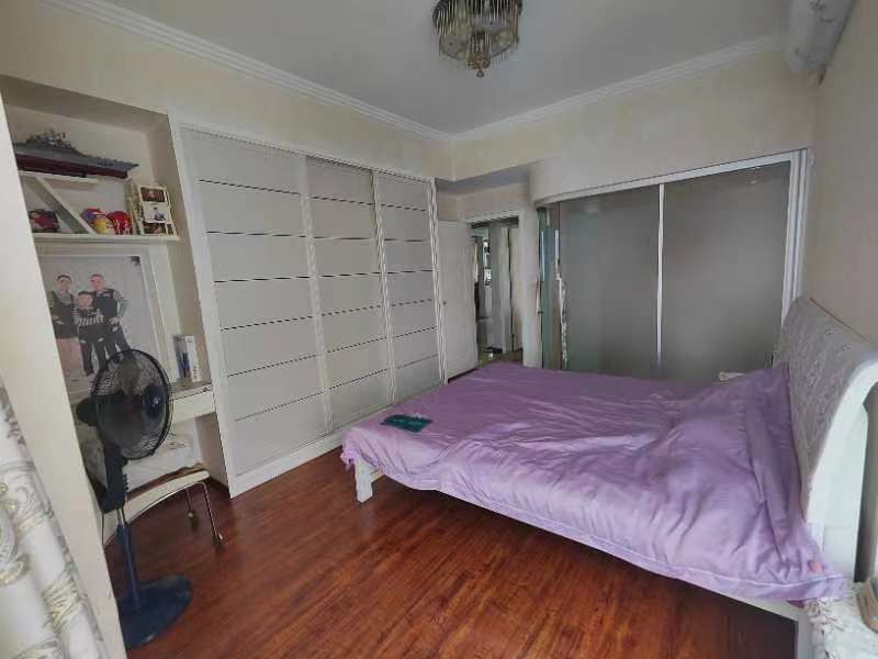 公园世家精装大三房南北通透采光好满五过户费低