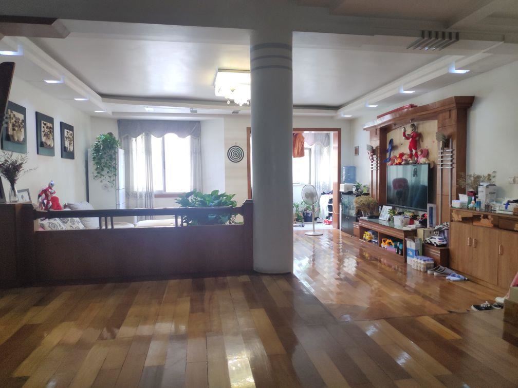 德政园精装三房 步梯好楼层 读仙桃小学 支持按揭看房随时可以看