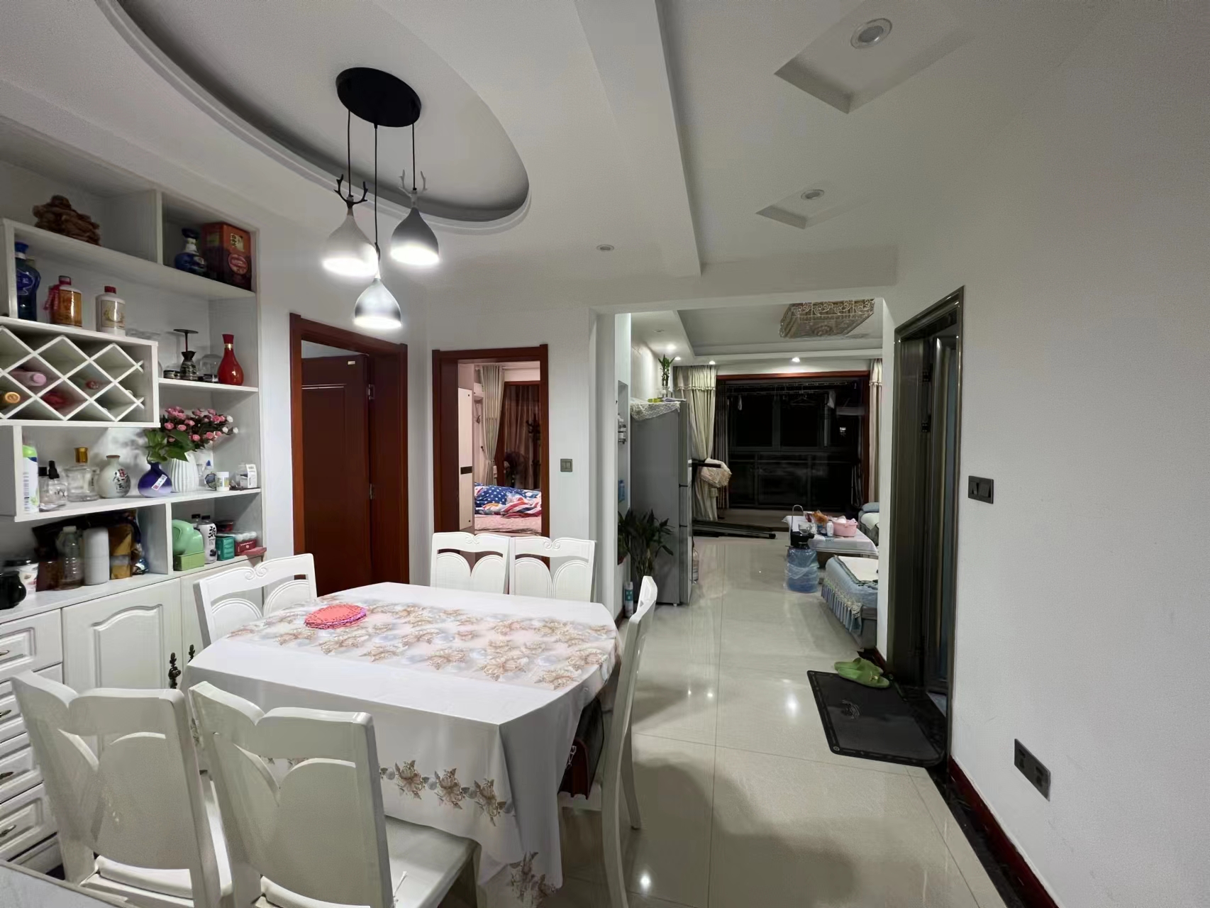 紫金城.精装大两房.屋里成色新.证件满二.看房方便