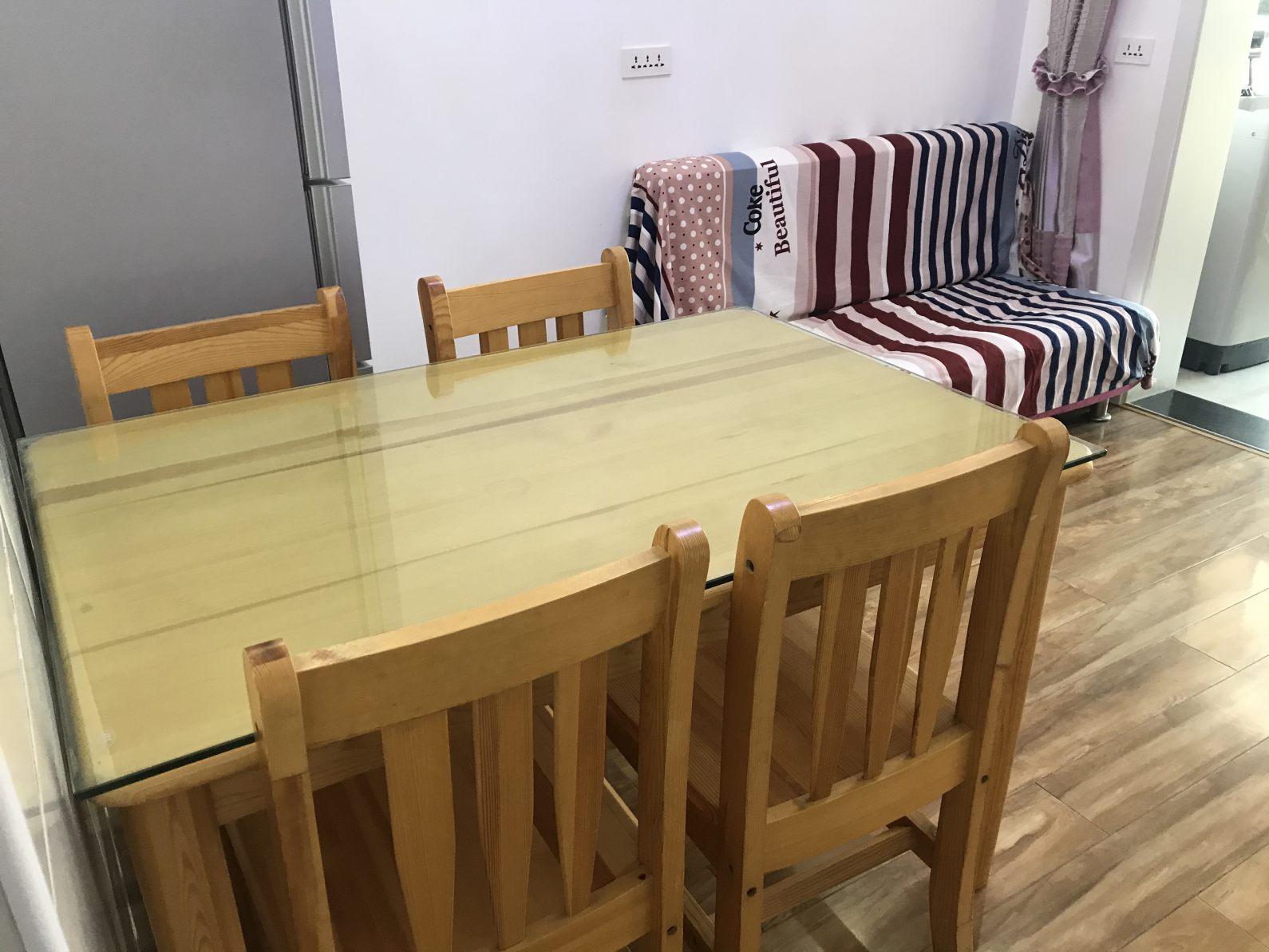 一中正对面上苑一品精装两房，楼层好，采光好