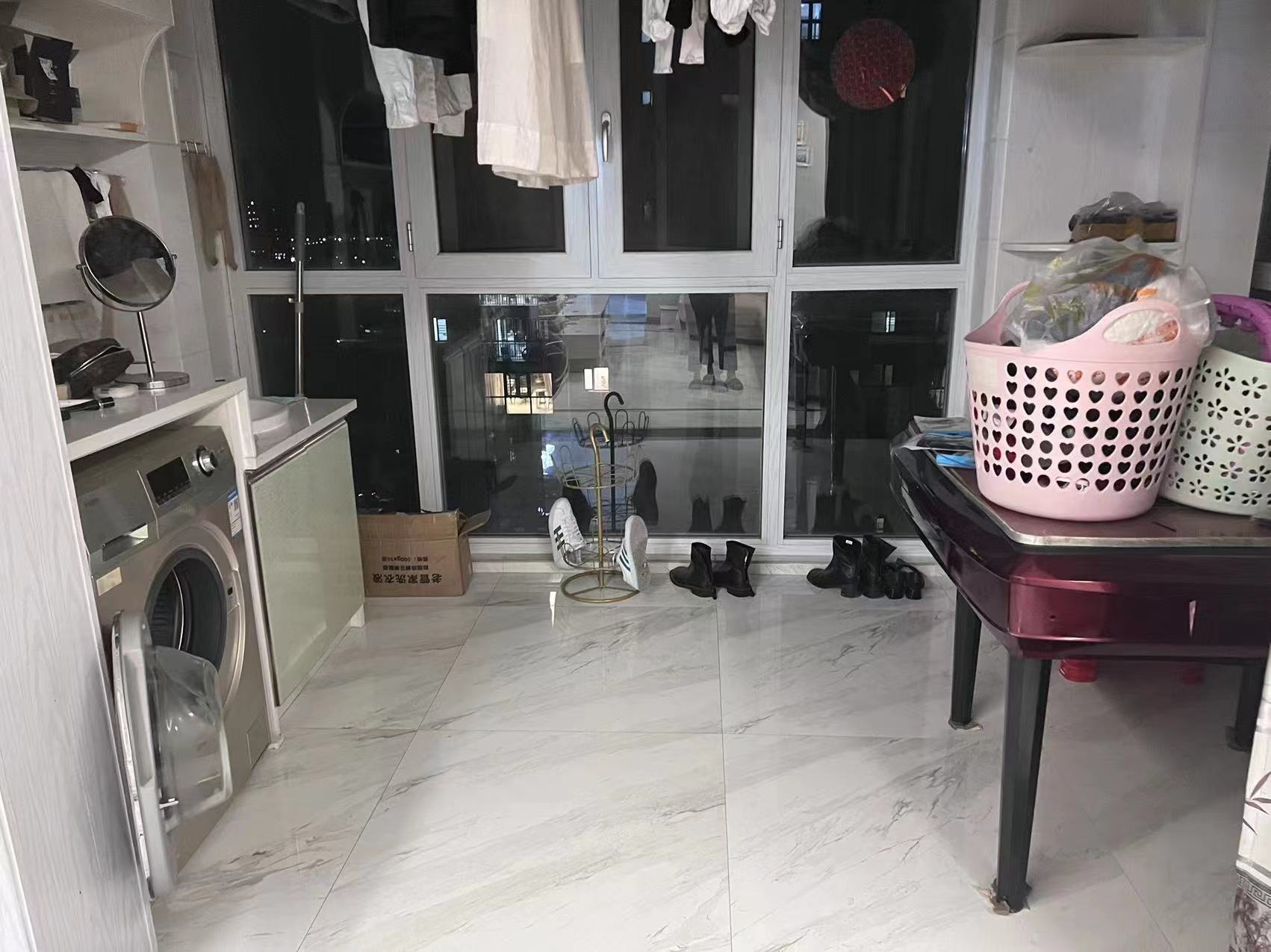 满庭春三房出租看房方便拎包入住来电吧