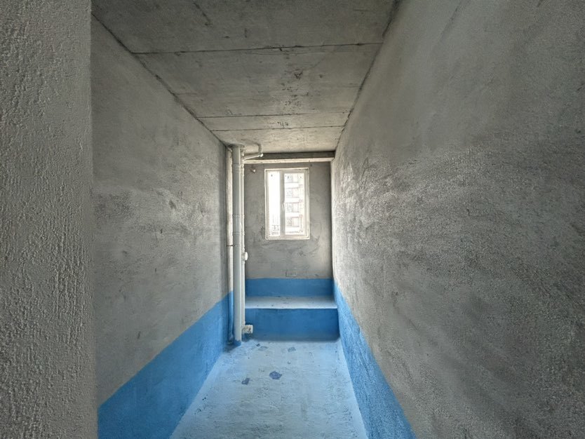 南城新区，沔阳公园旁，蓝天白云毛坯四房，两梯三户，性价比高