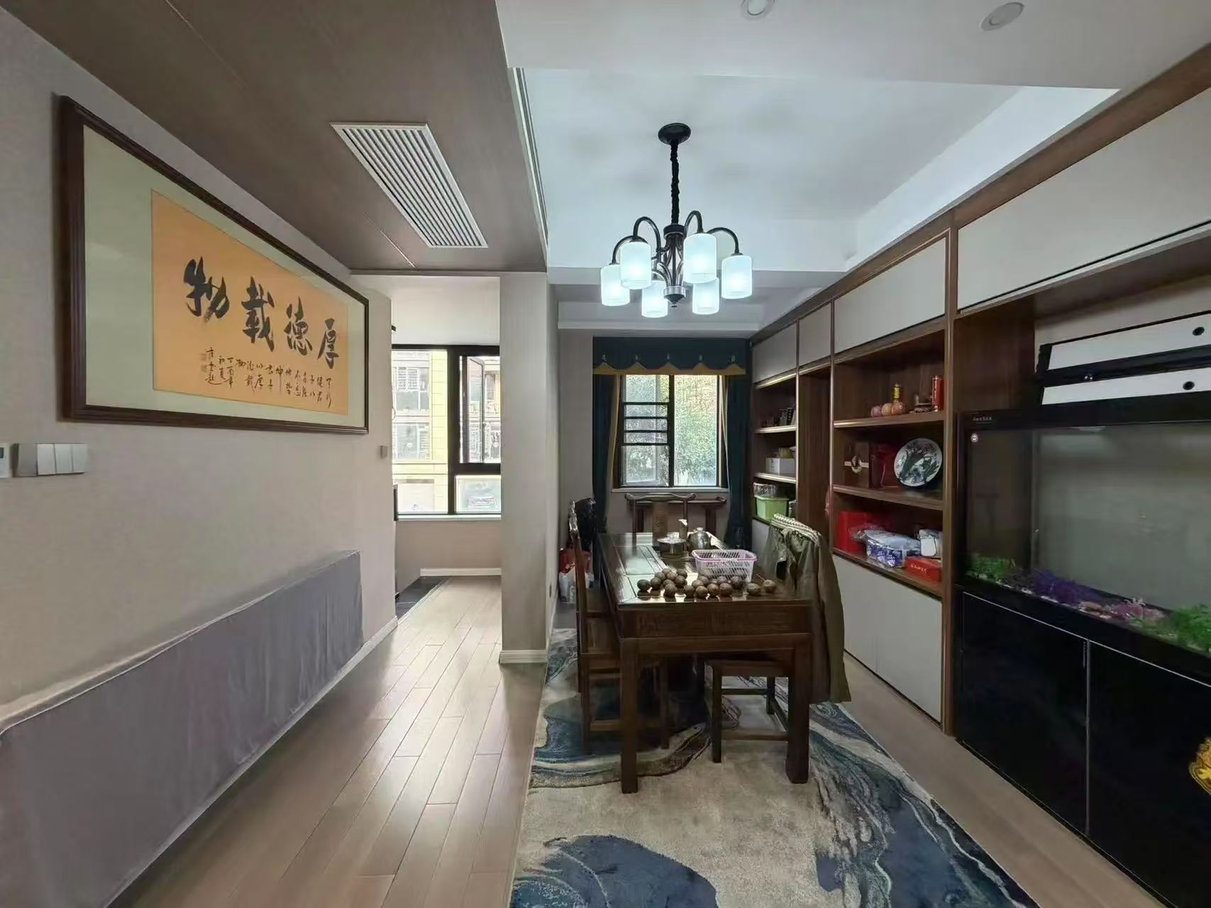 绿地香格里拉，豪装复式，五房四厅三卫，带院子、车库和路面车位，房东诚心出售