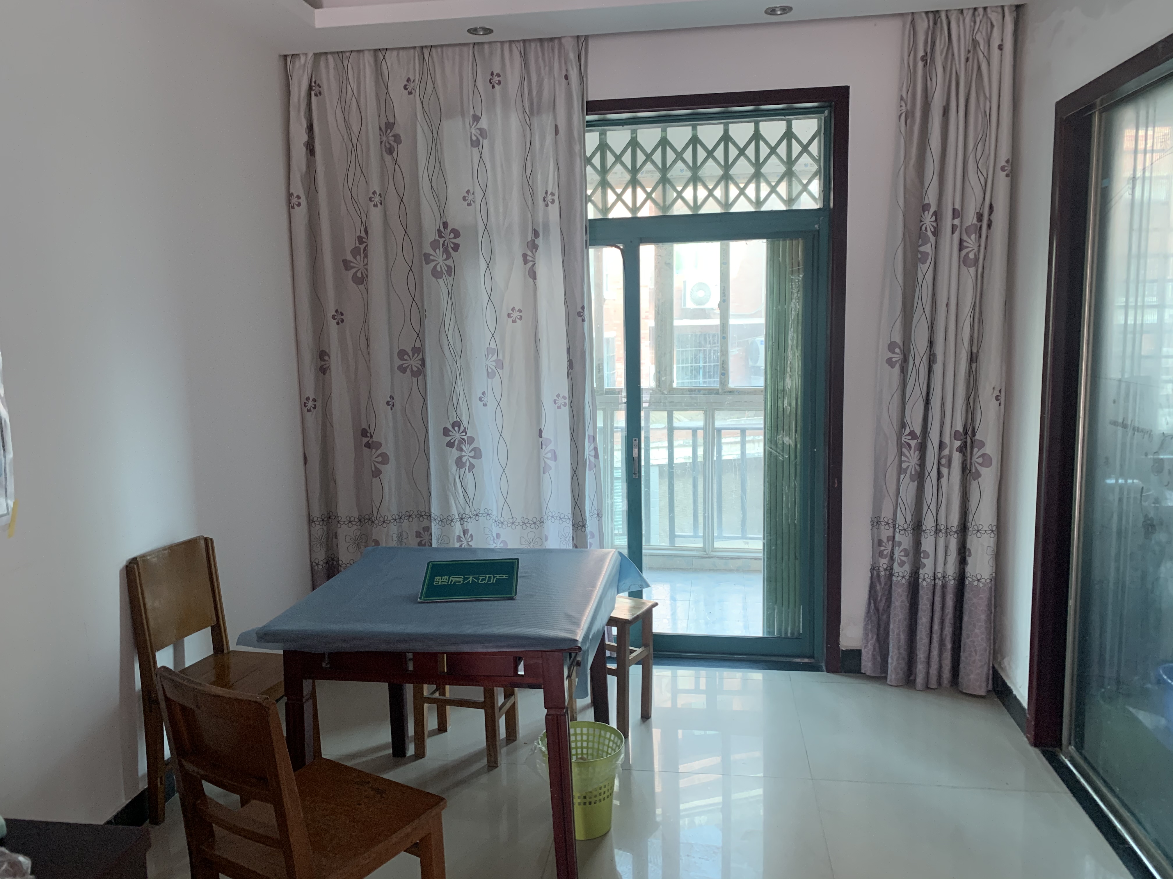 青青家园2期步梯好楼层带 大平台阳光房采光 老证看房预约